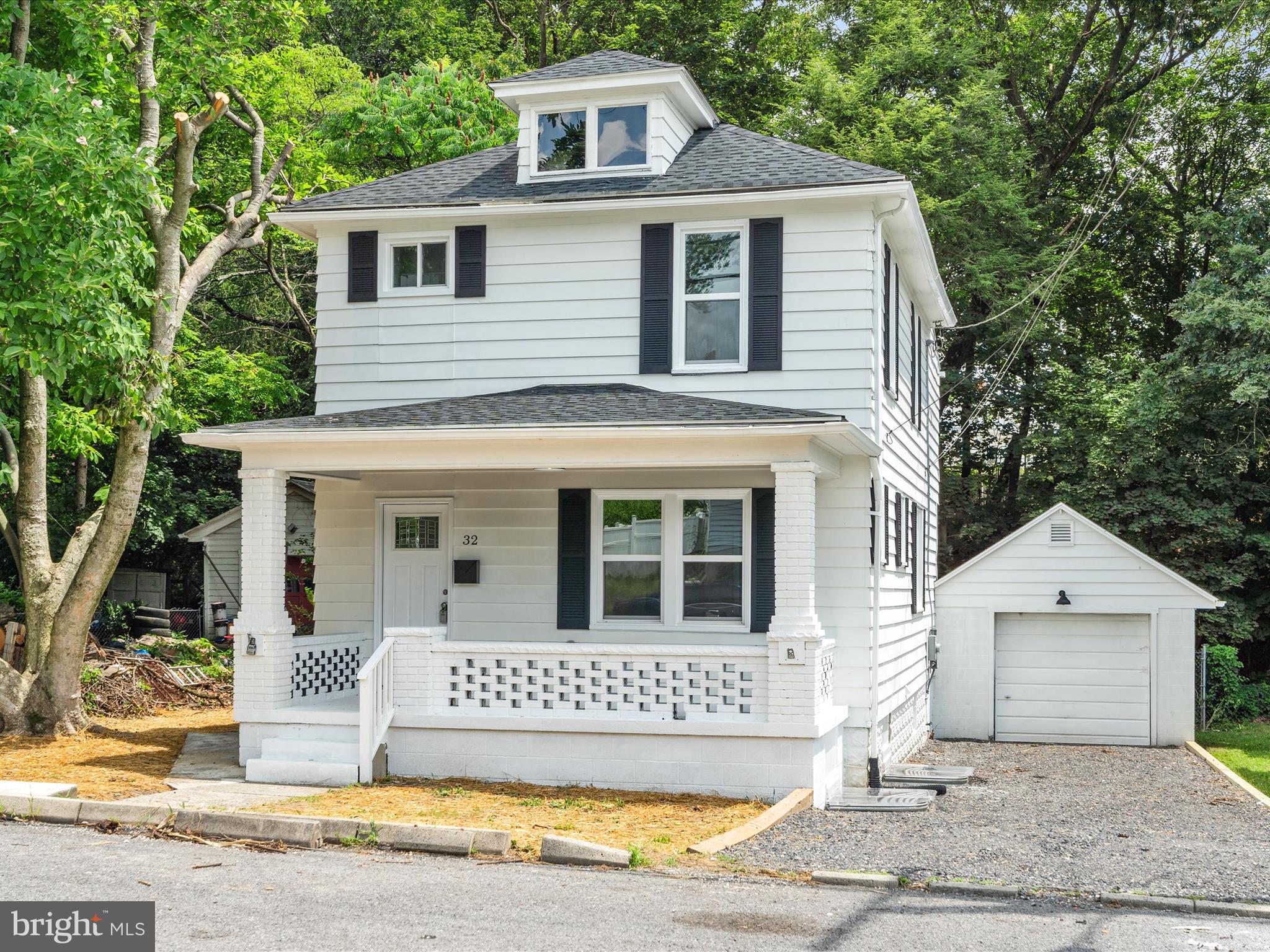 32 BLACKISTON AVENUE