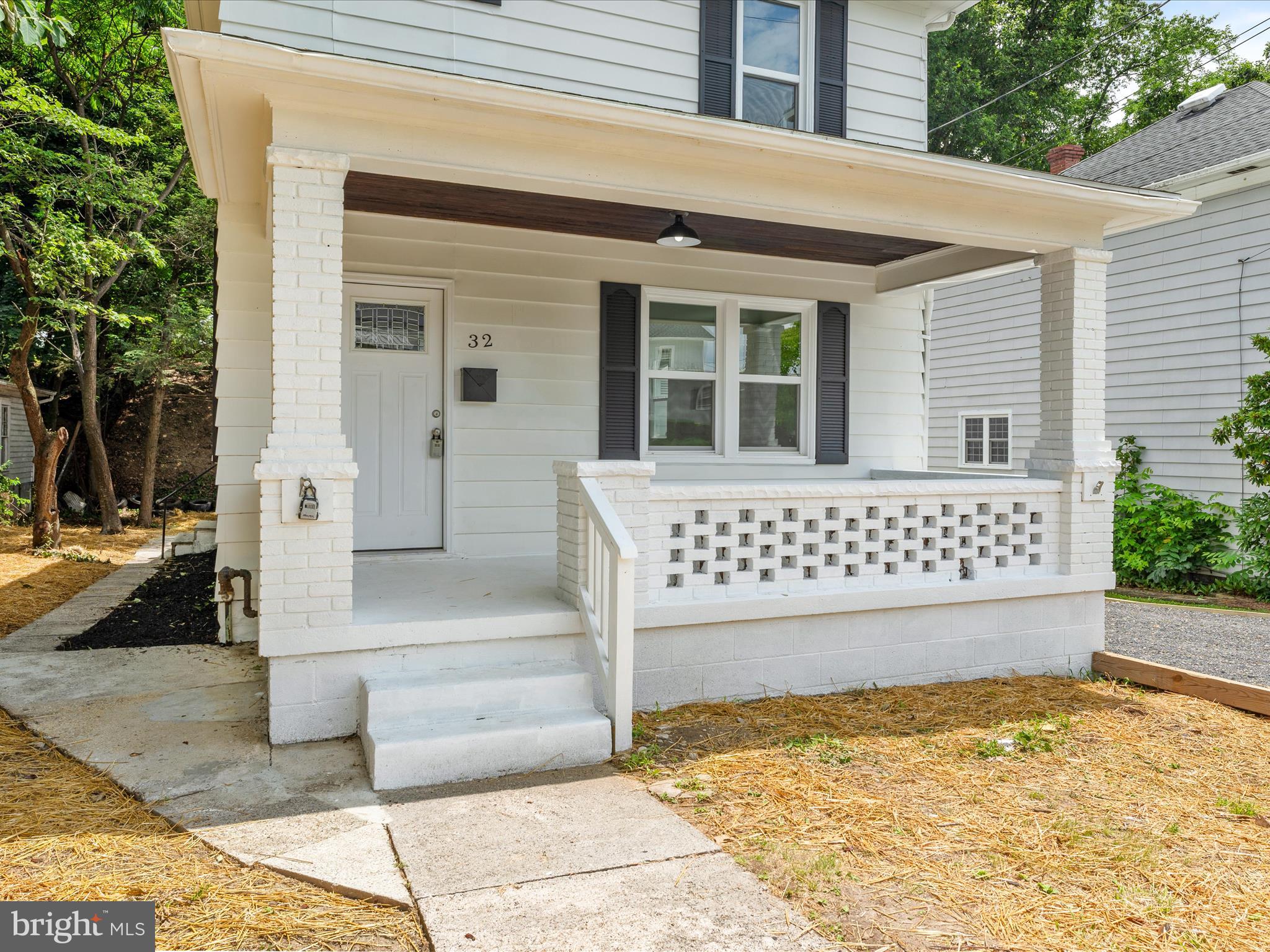 32 BLACKISTON AVENUE