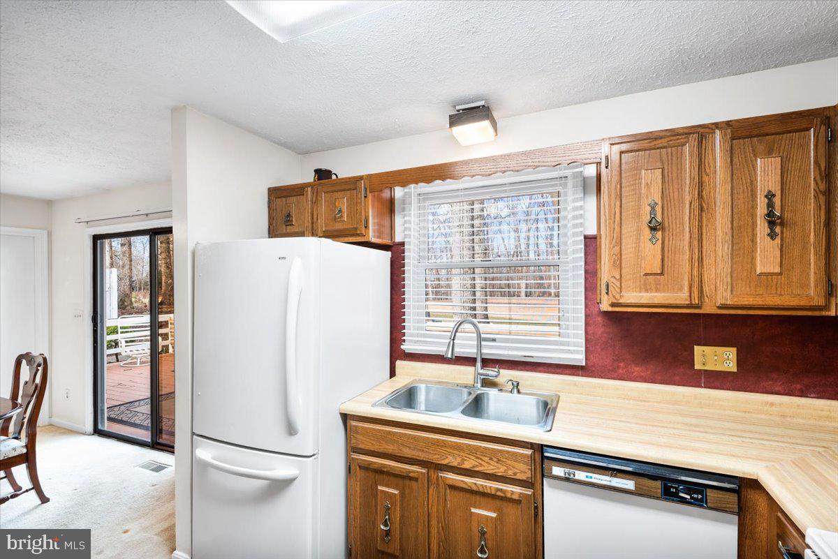 LAKE OF THE WOODS - Residential