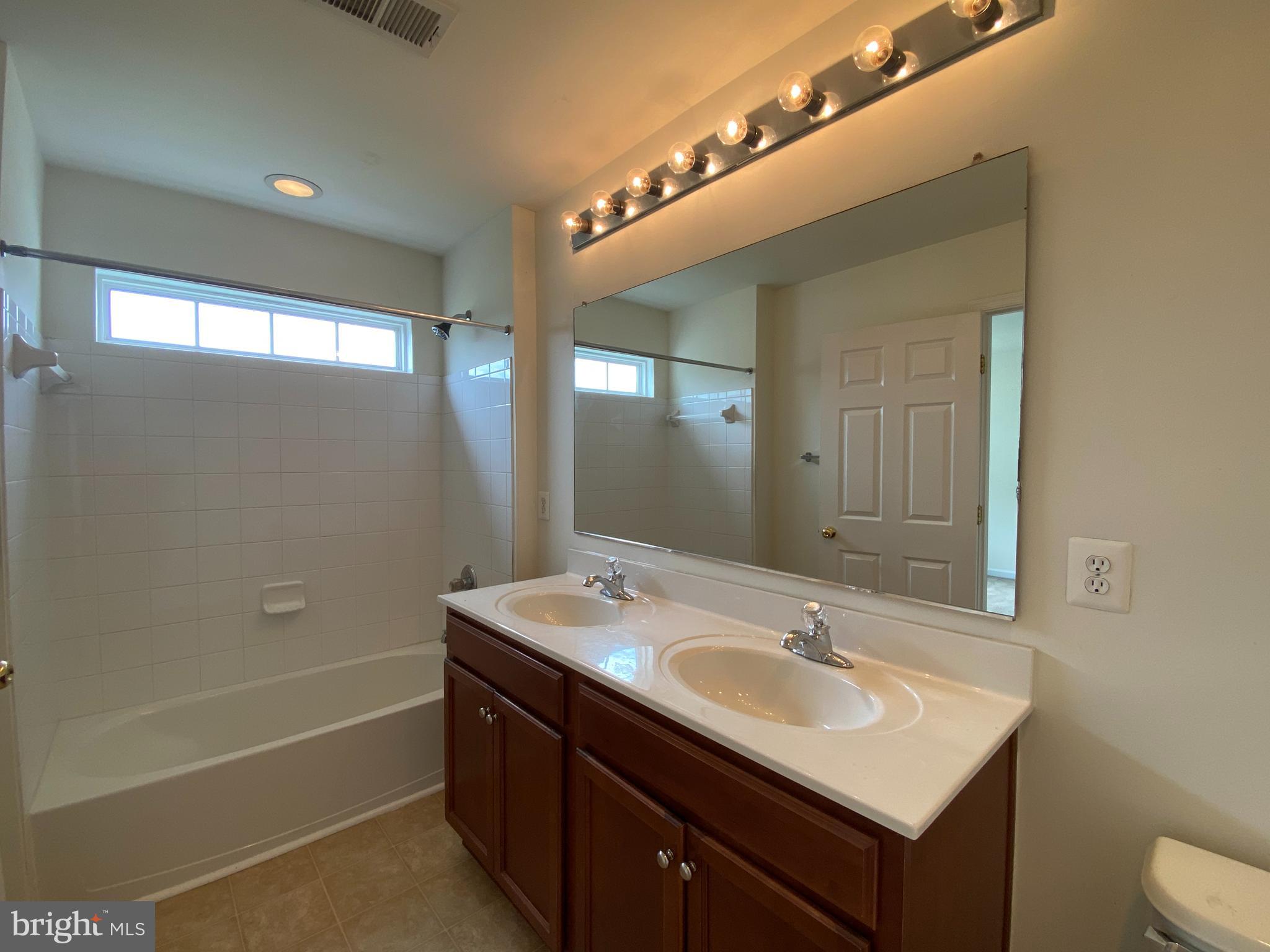 BERKELEY RIDGE - Residential Lease