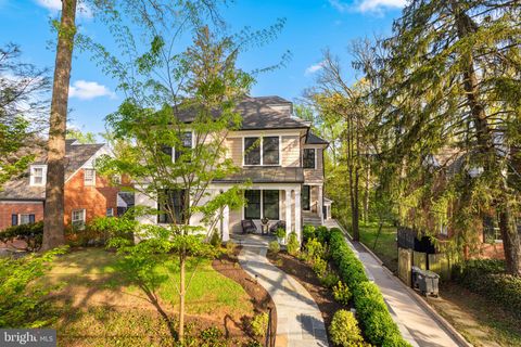 Photo of 6517 Barnaby Street NW, WASHINGTON, DC 20015 (MLS # DCDC2251844)