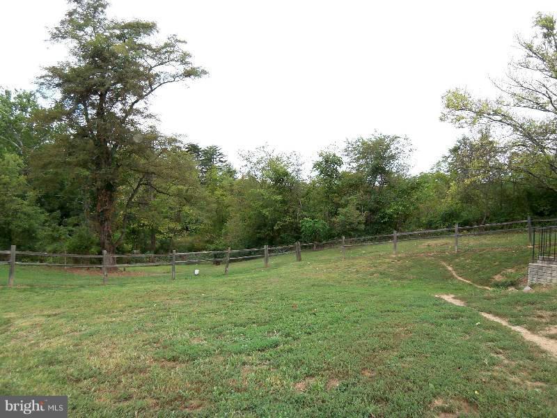 THORNHILL ESTATES - Residential