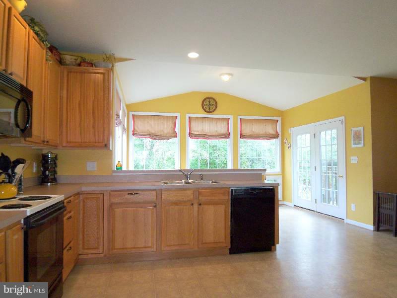 THORNHILL ESTATES - Residential