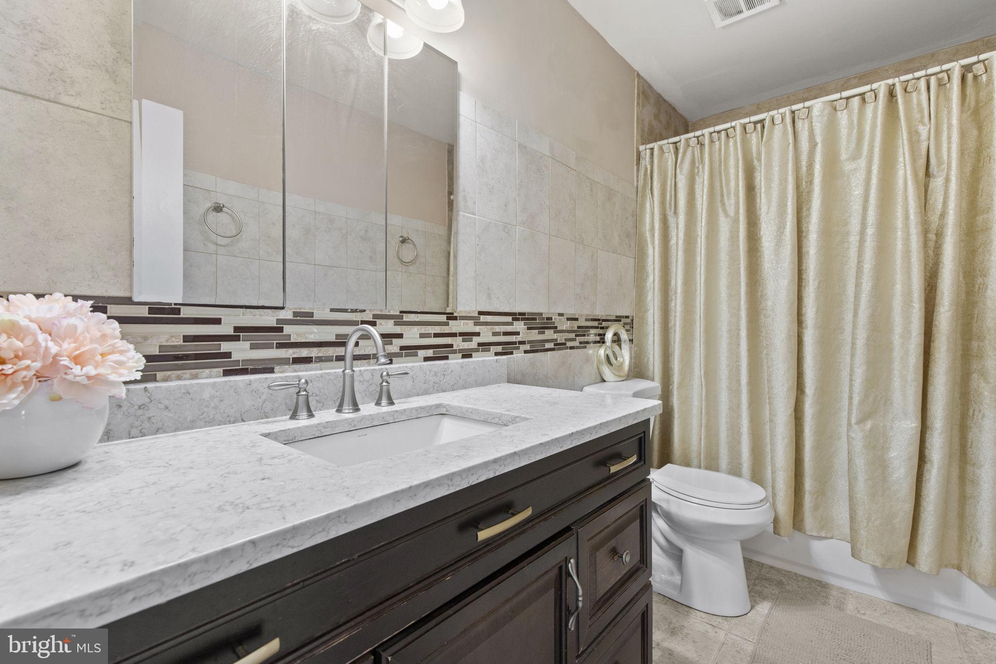 KINGSWOOD CONDOMINIUM - Residential