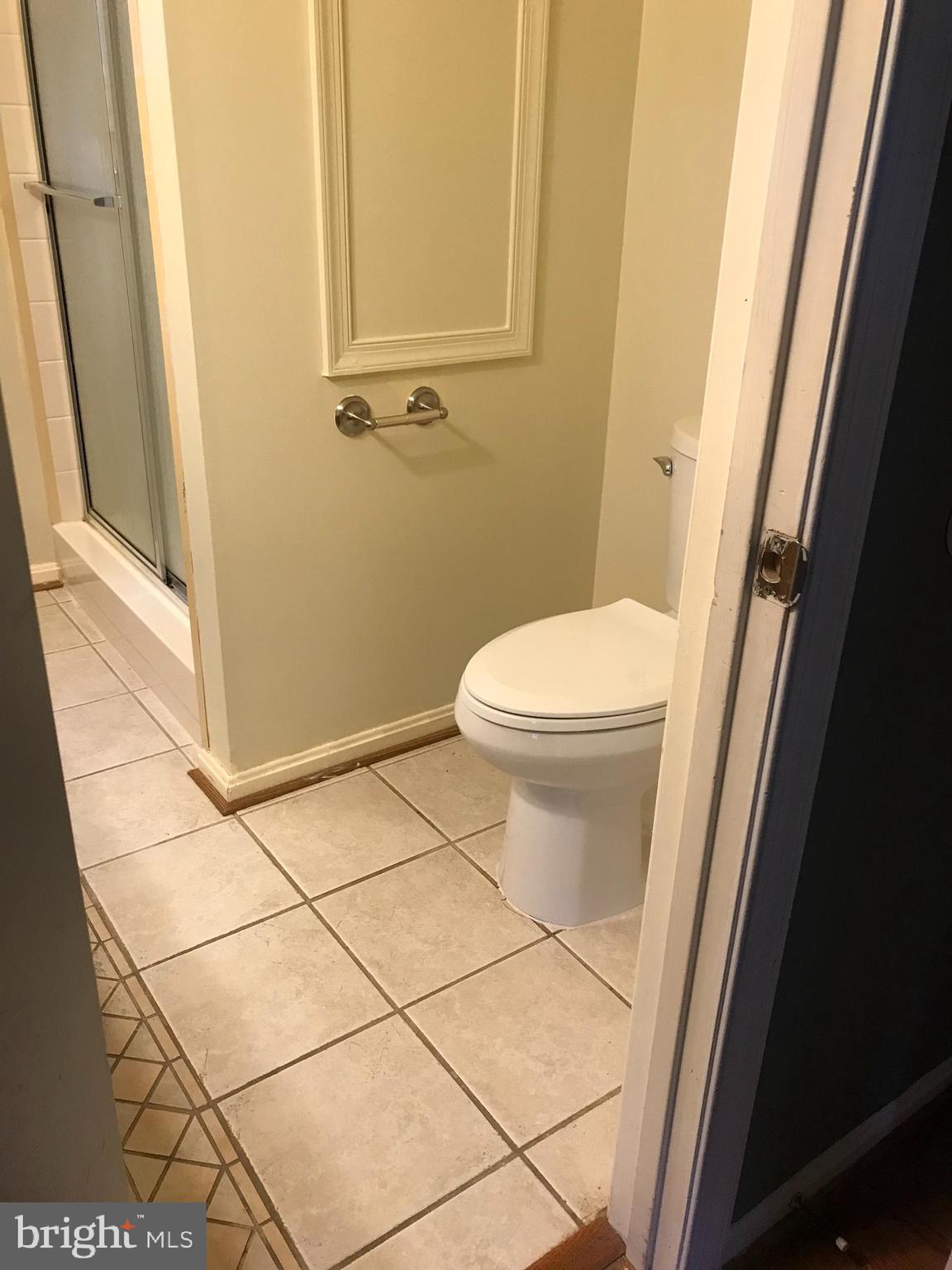 HAMPSHIRE - Residential Lease