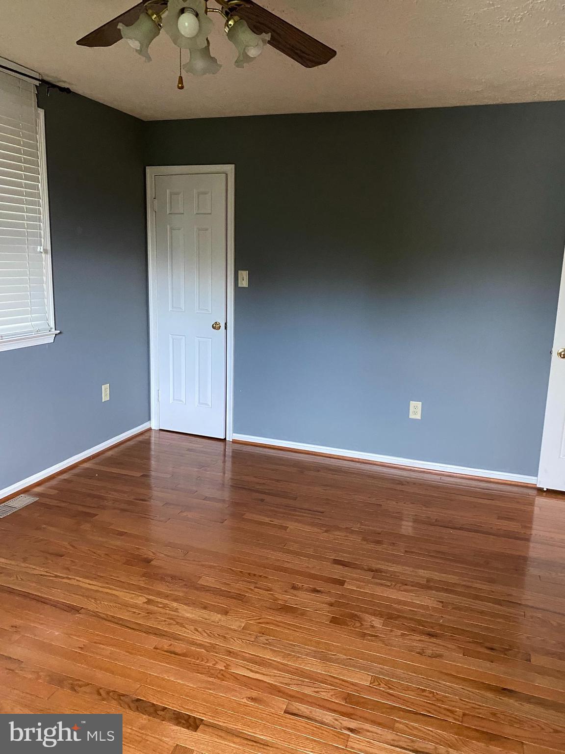 HAMPSHIRE - Residential Lease