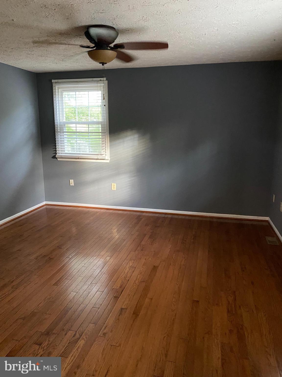 HAMPSHIRE - Residential Lease