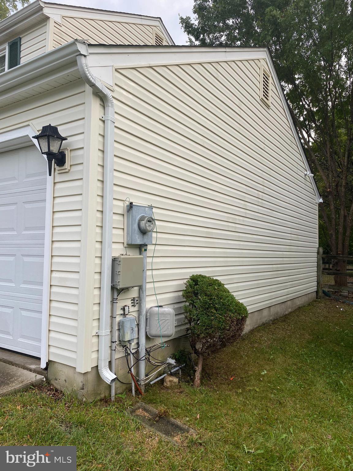 HAMPSHIRE - Residential Lease