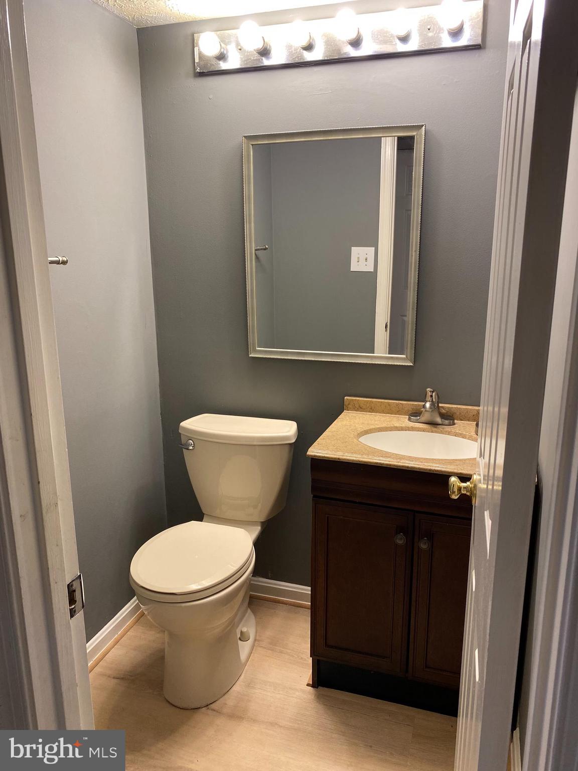 HAMPSHIRE - Residential Lease