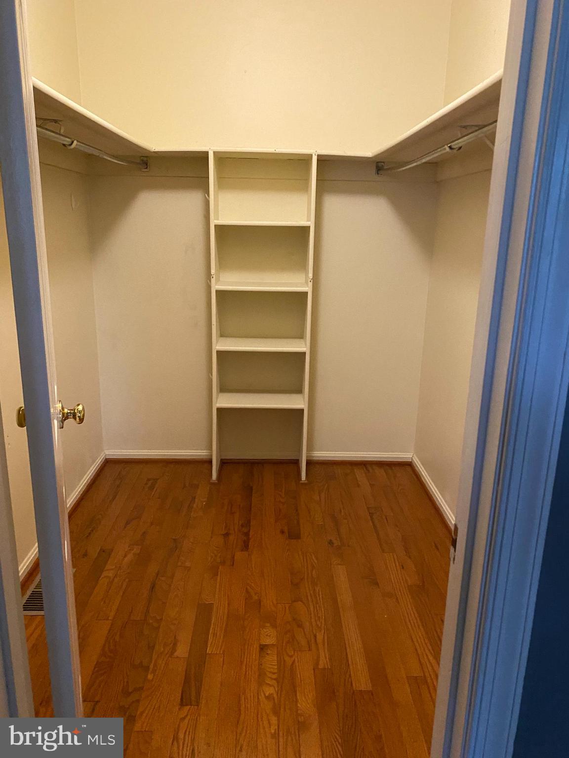 HAMPSHIRE - Residential Lease