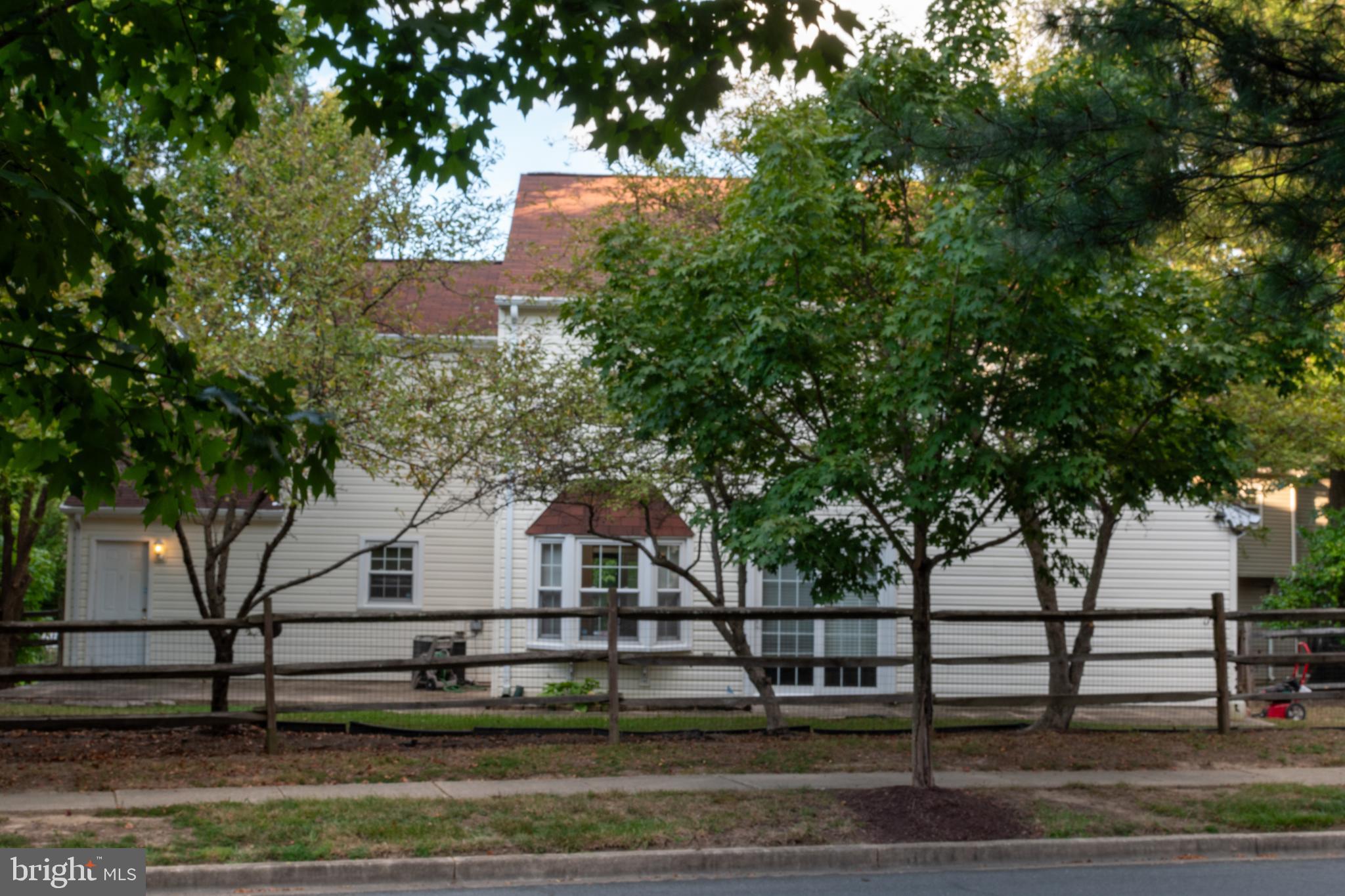 HAMPSHIRE - Residential Lease