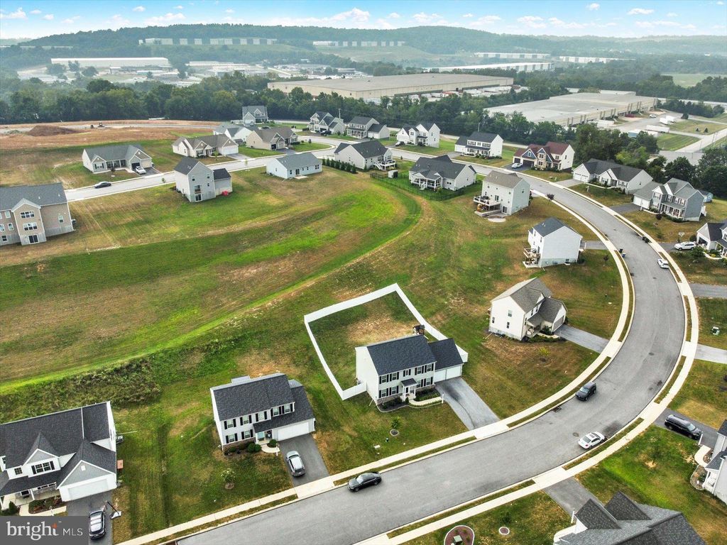 Photo of 626 Rishel Drive, YORK, PA 17406 (MLS # PAYK2087768)