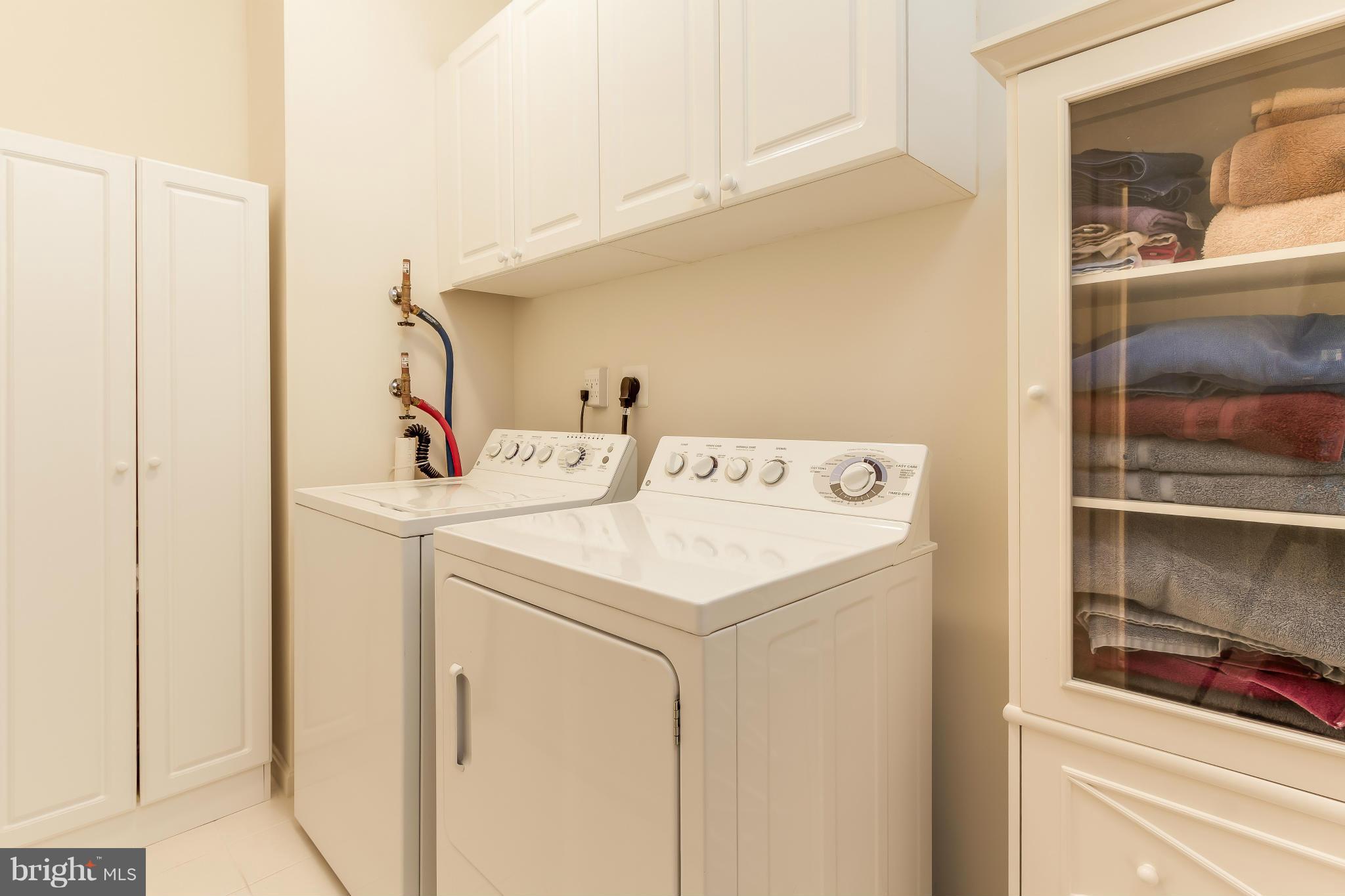 LANSDOWNE WOODS LEISURE WORLD - Residential