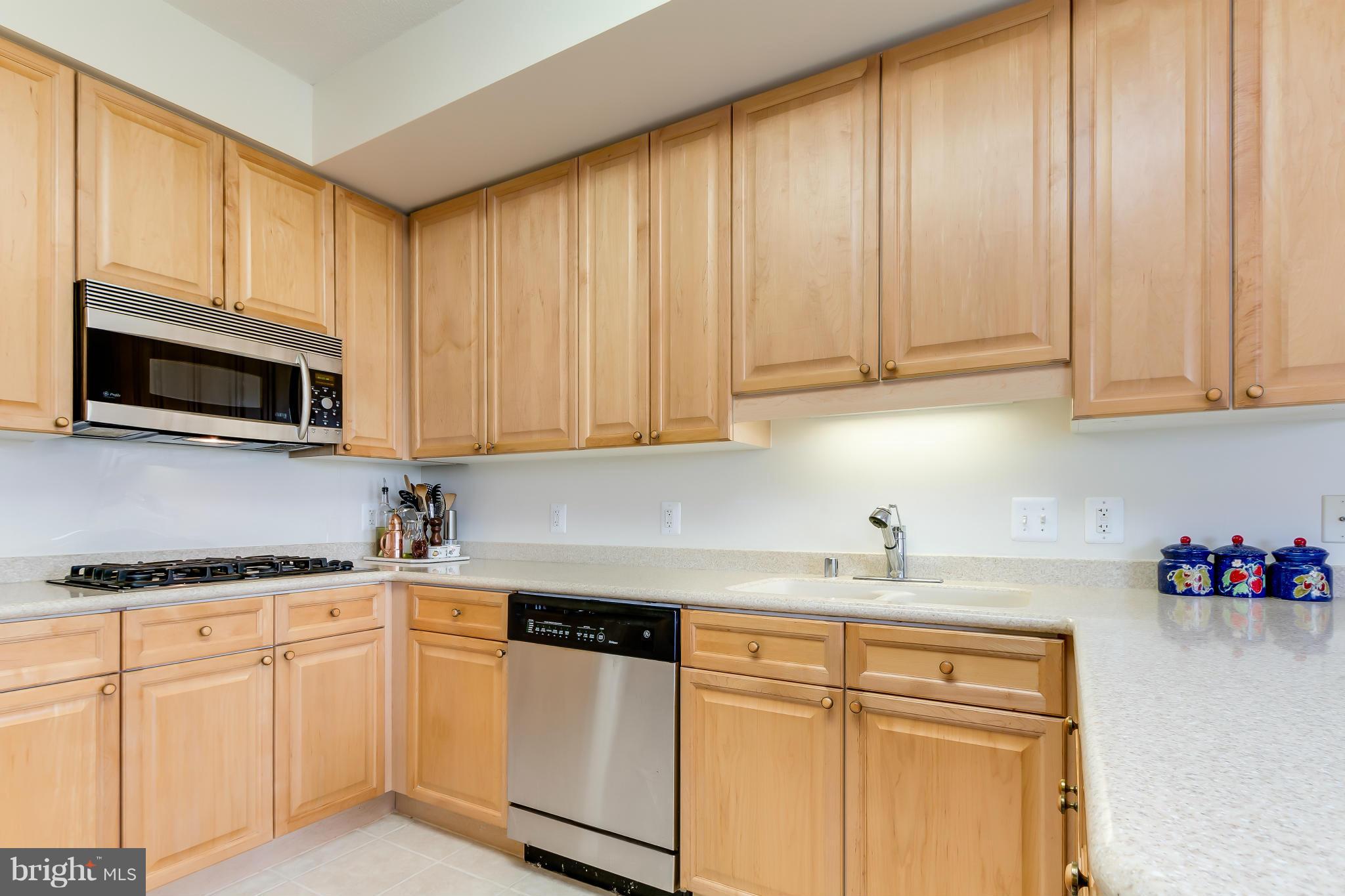 LANSDOWNE WOODS LEISURE WORLD - Residential