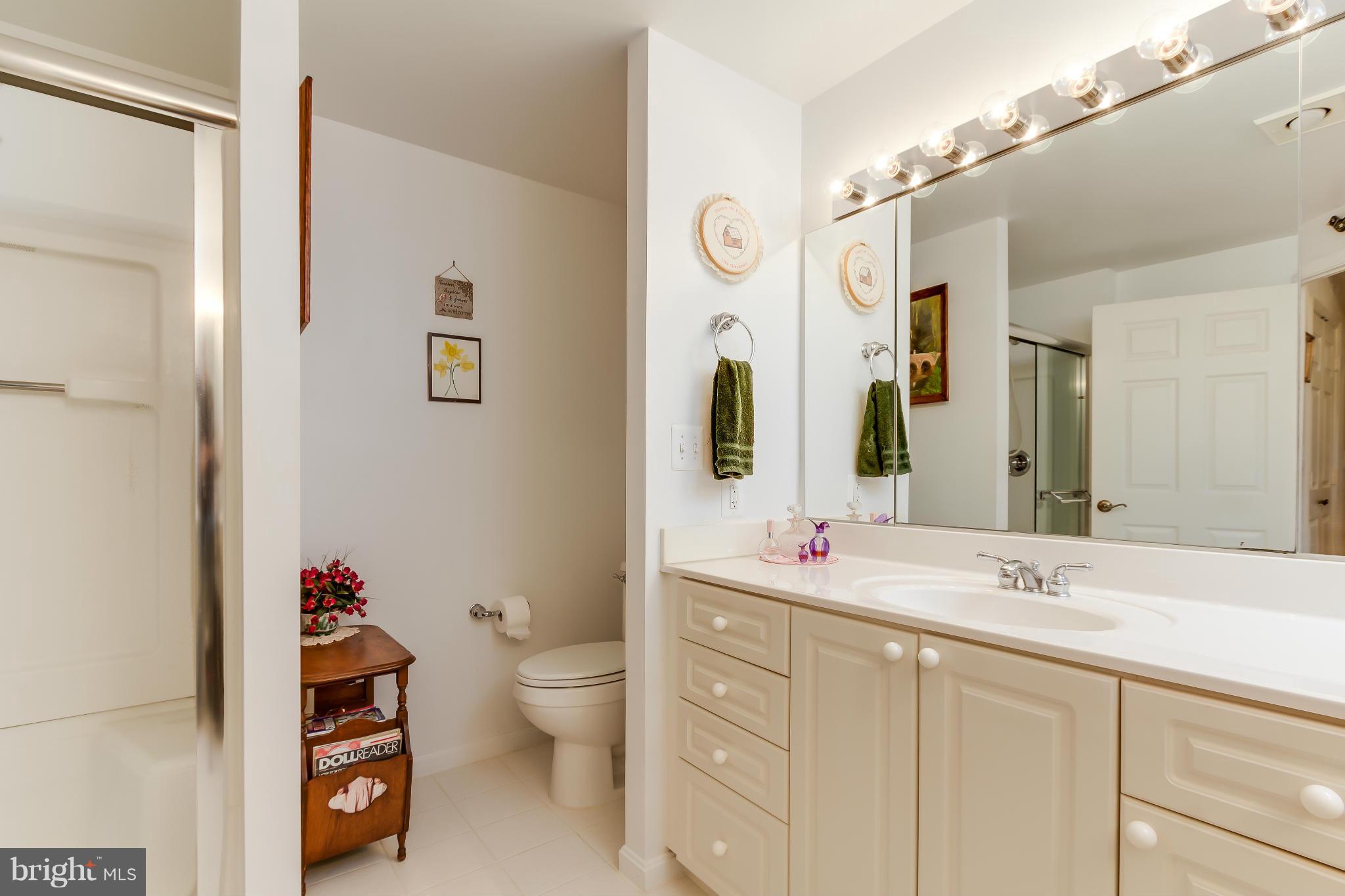 LANSDOWNE WOODS LEISURE WORLD - Residential