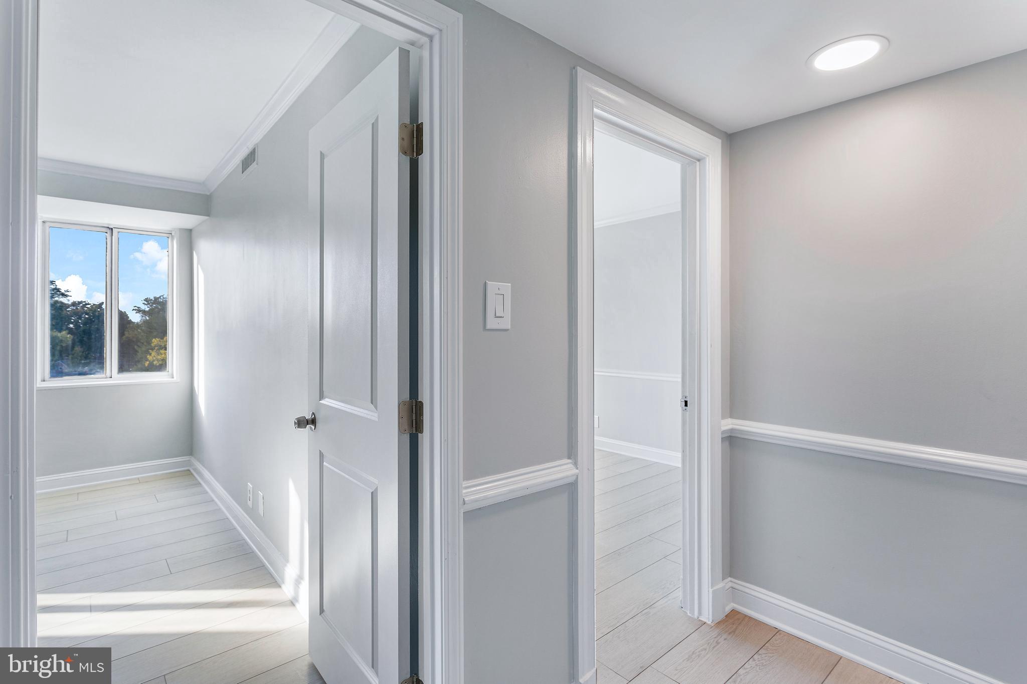 WHITEHALL - Residential