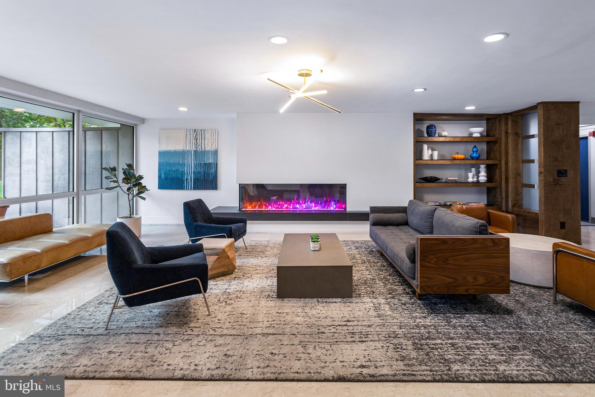 WHITEHALL - Residential