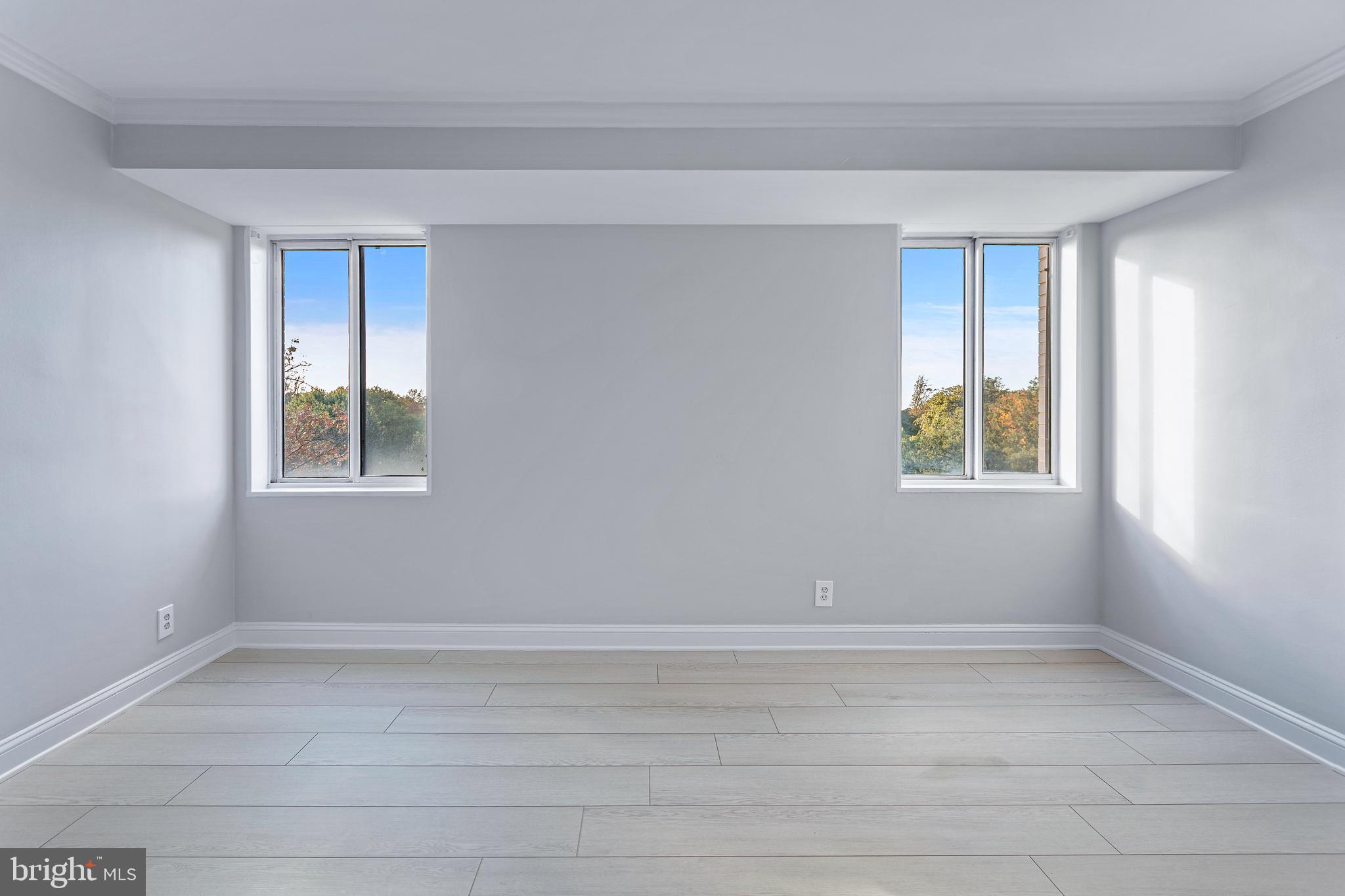 WHITEHALL - Residential