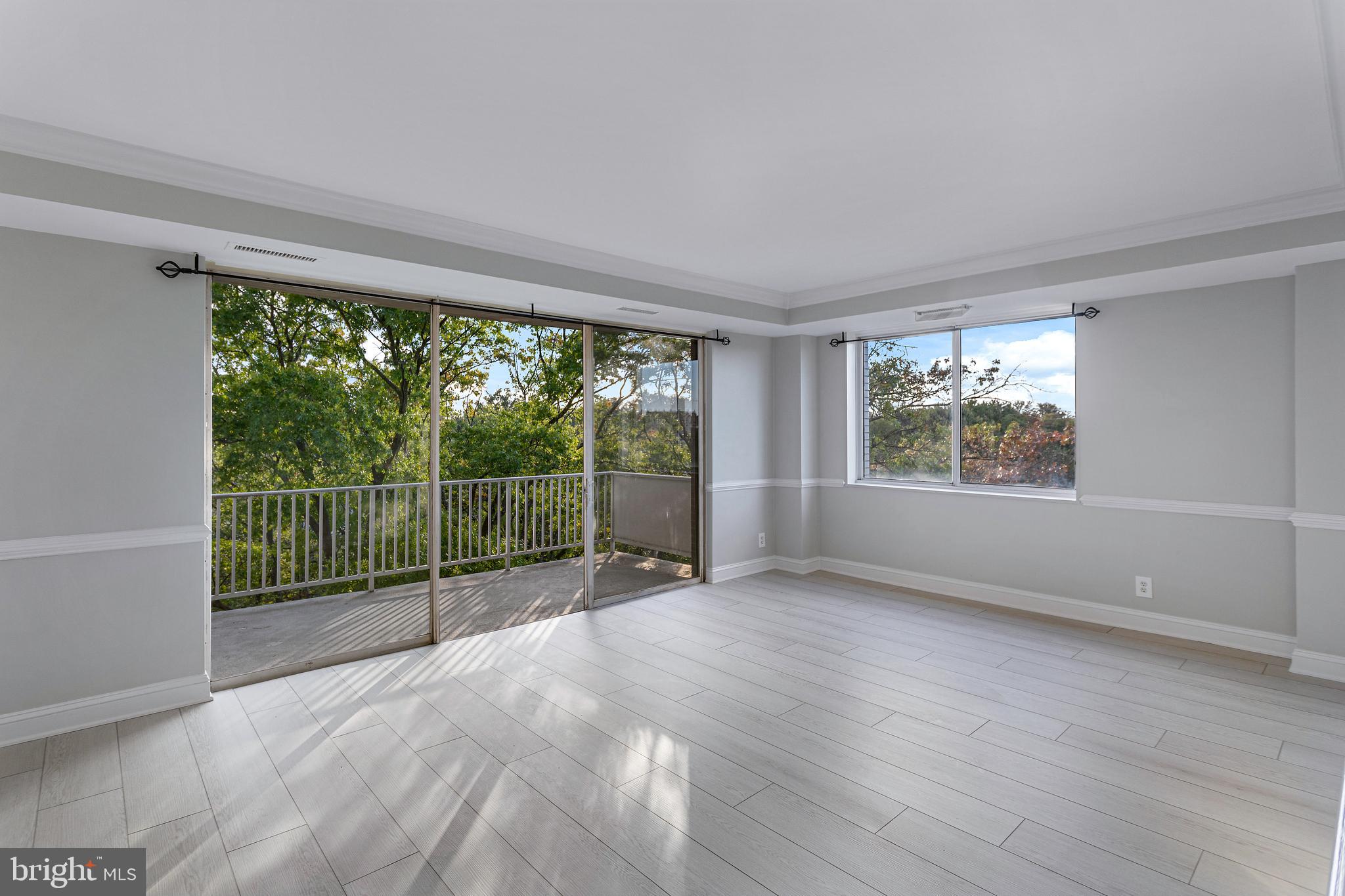 WHITEHALL - Residential