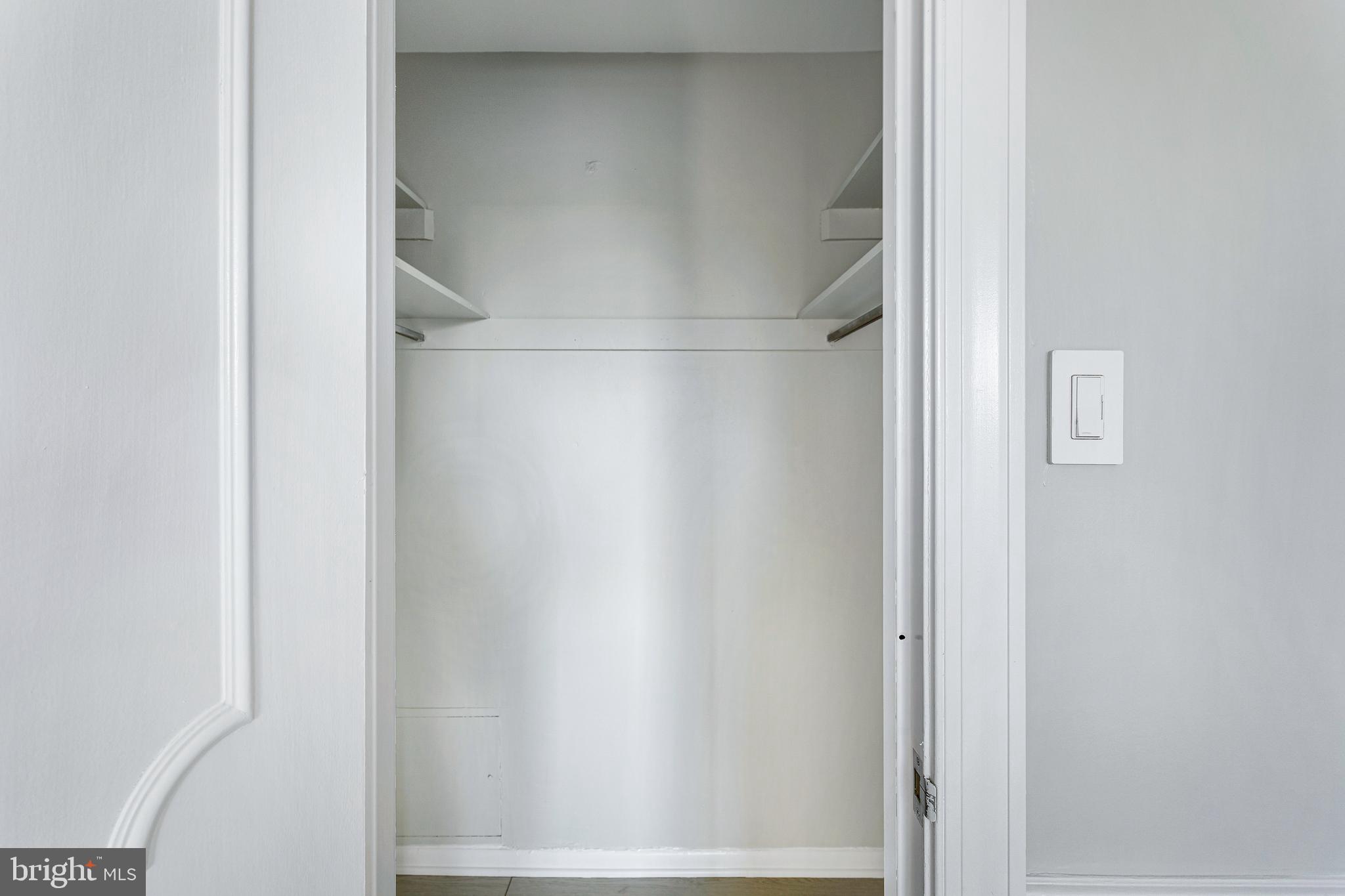 WHITEHALL - Residential