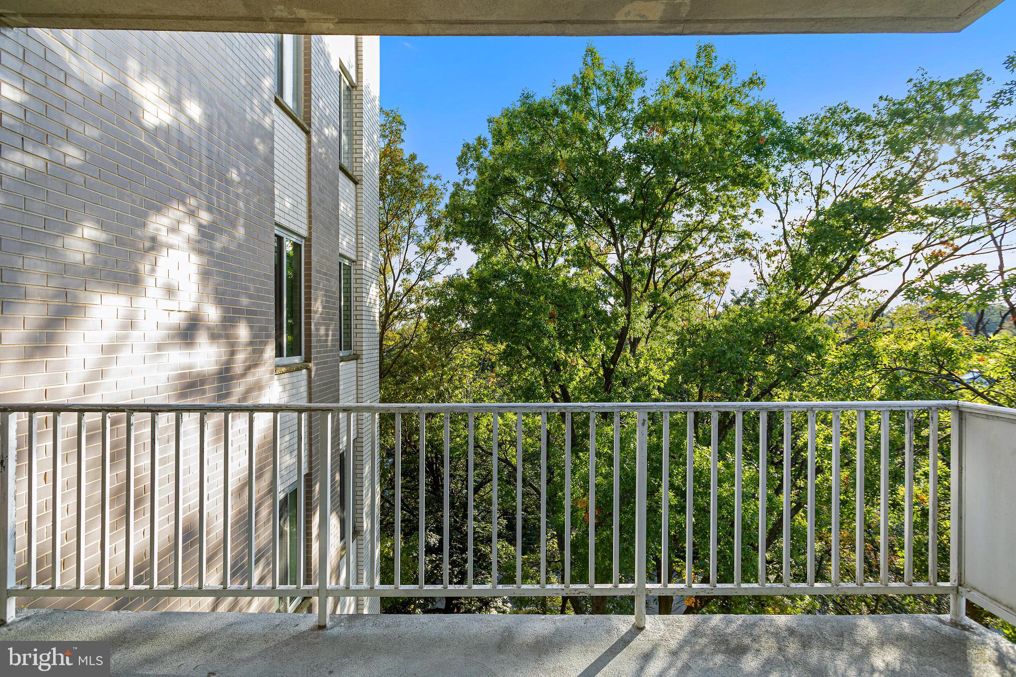 WHITEHALL - Residential