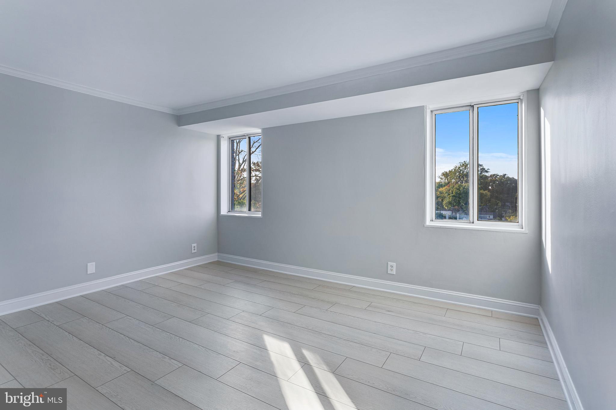 WHITEHALL - Residential