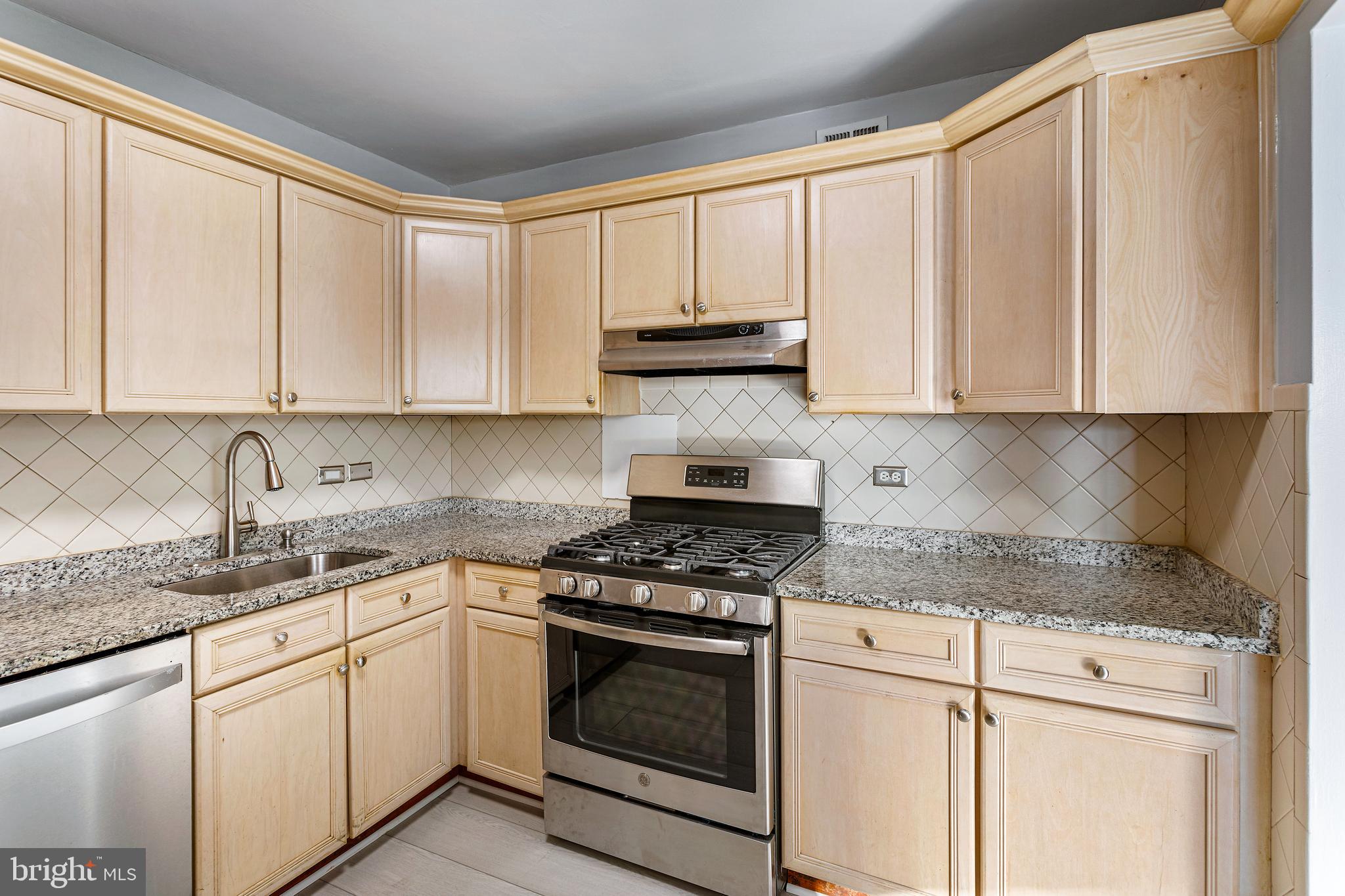 WHITEHALL - Residential