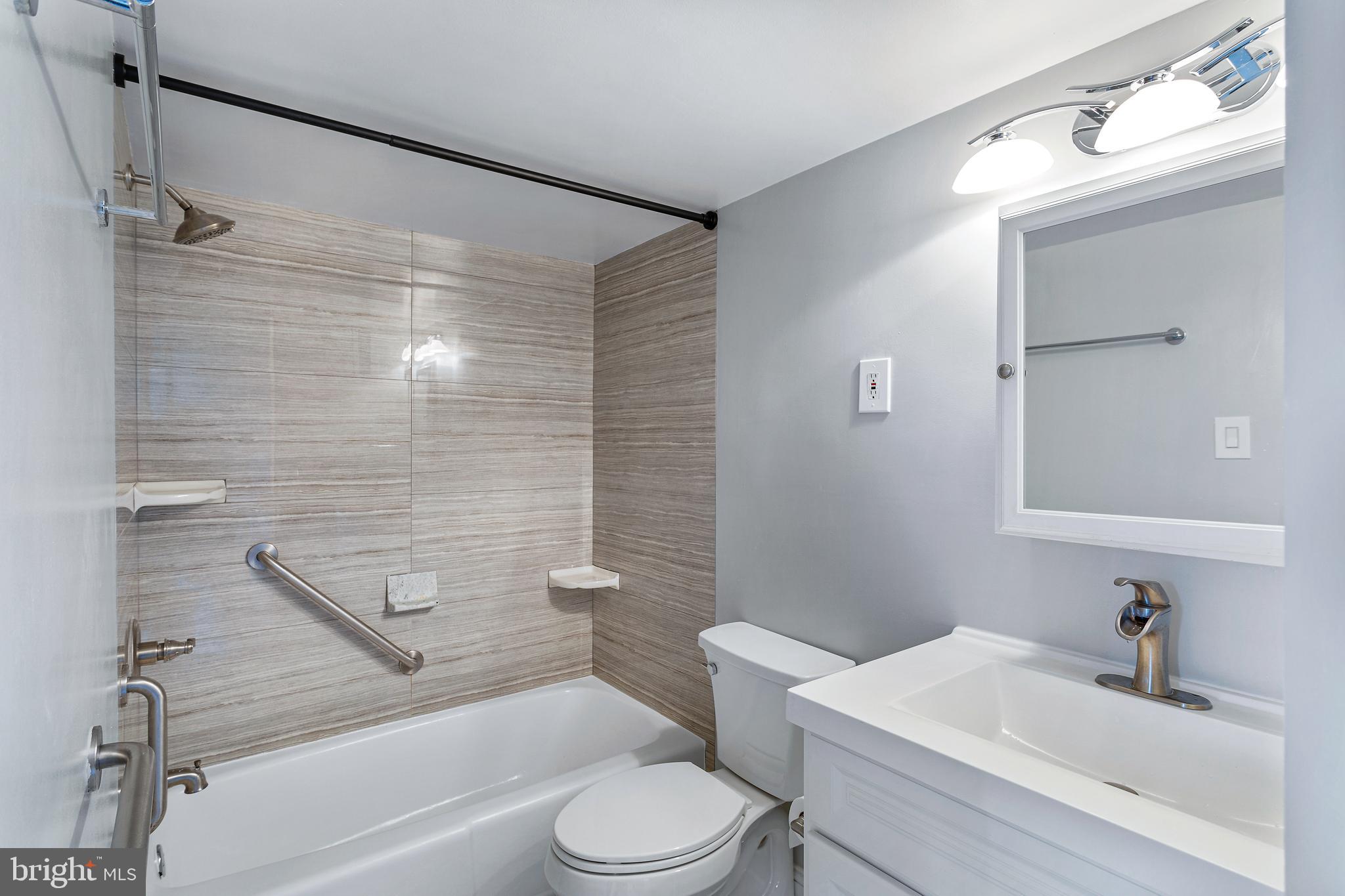 WHITEHALL - Residential