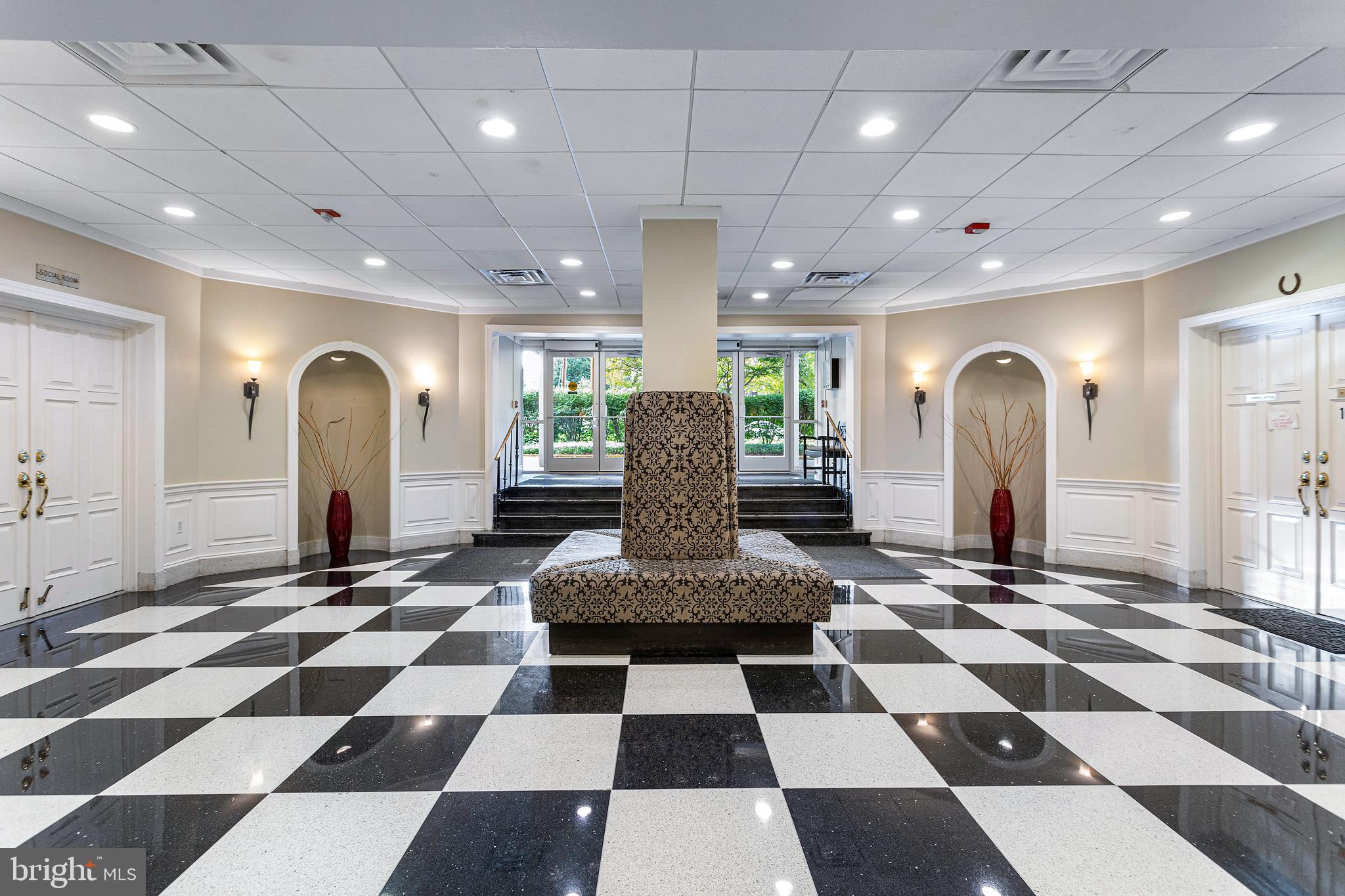 WHITEHALL - Residential