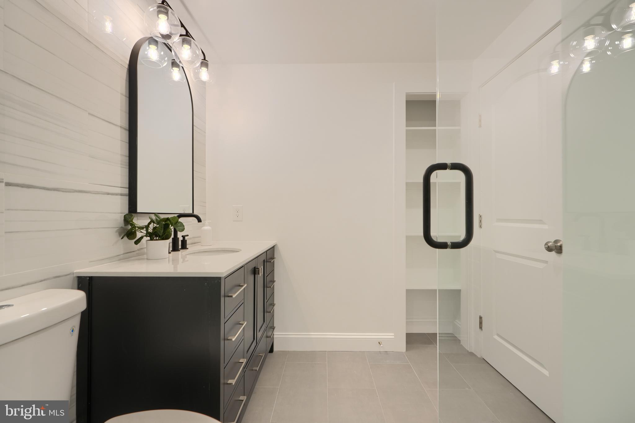 LOCUST POINT - Residential