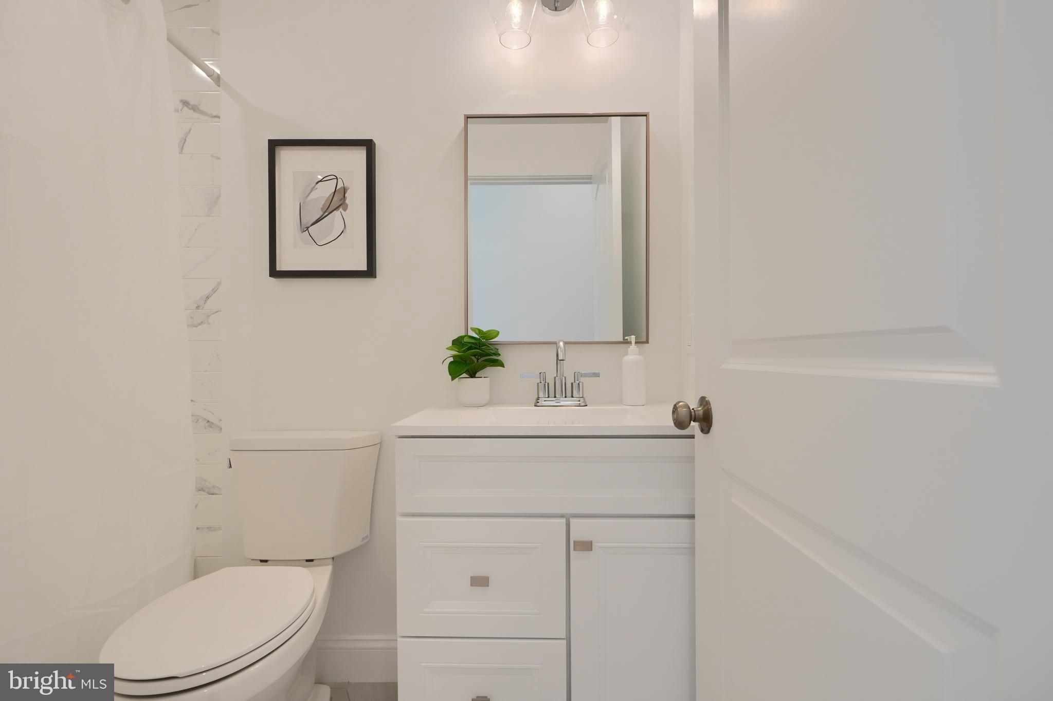 LOCUST POINT - Residential