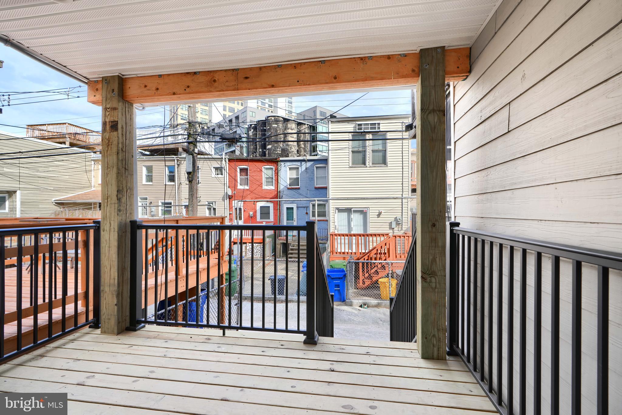 LOCUST POINT - Residential