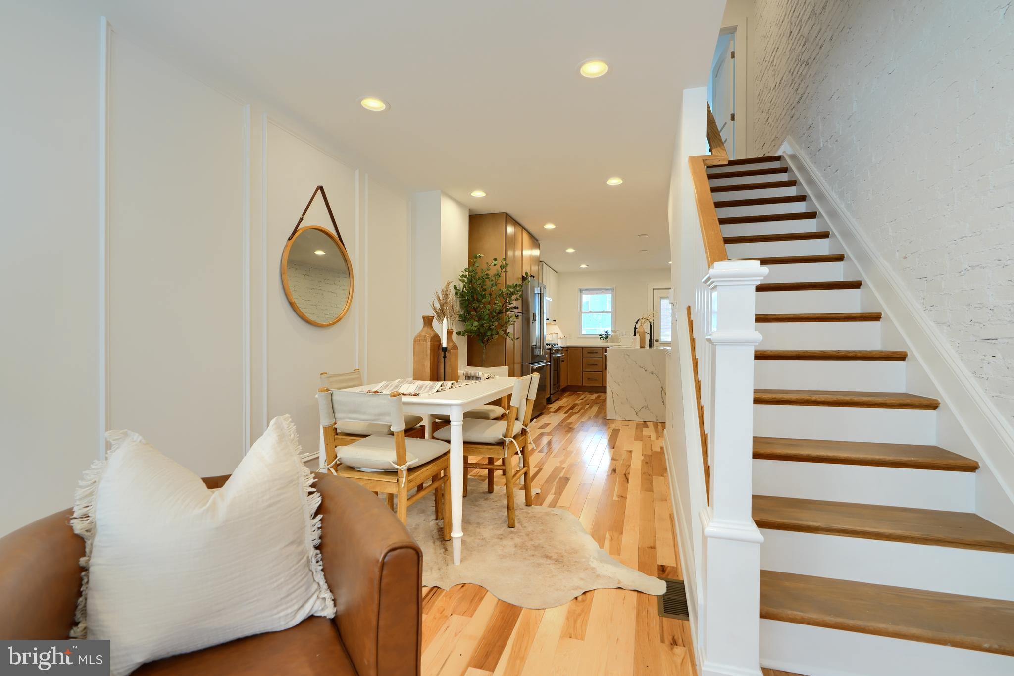 LOCUST POINT - Residential