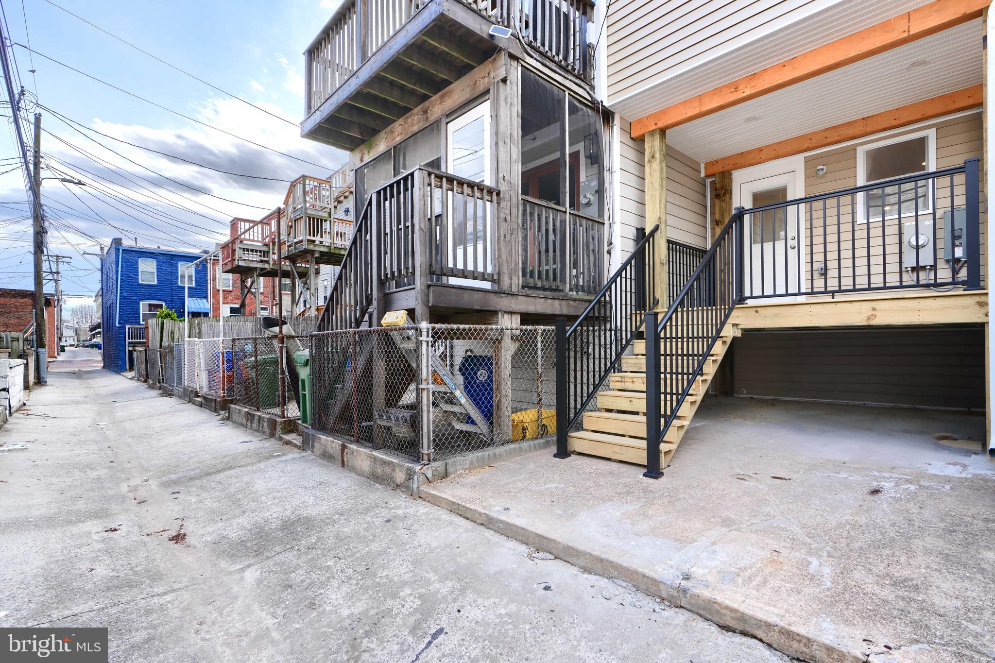 LOCUST POINT - Residential