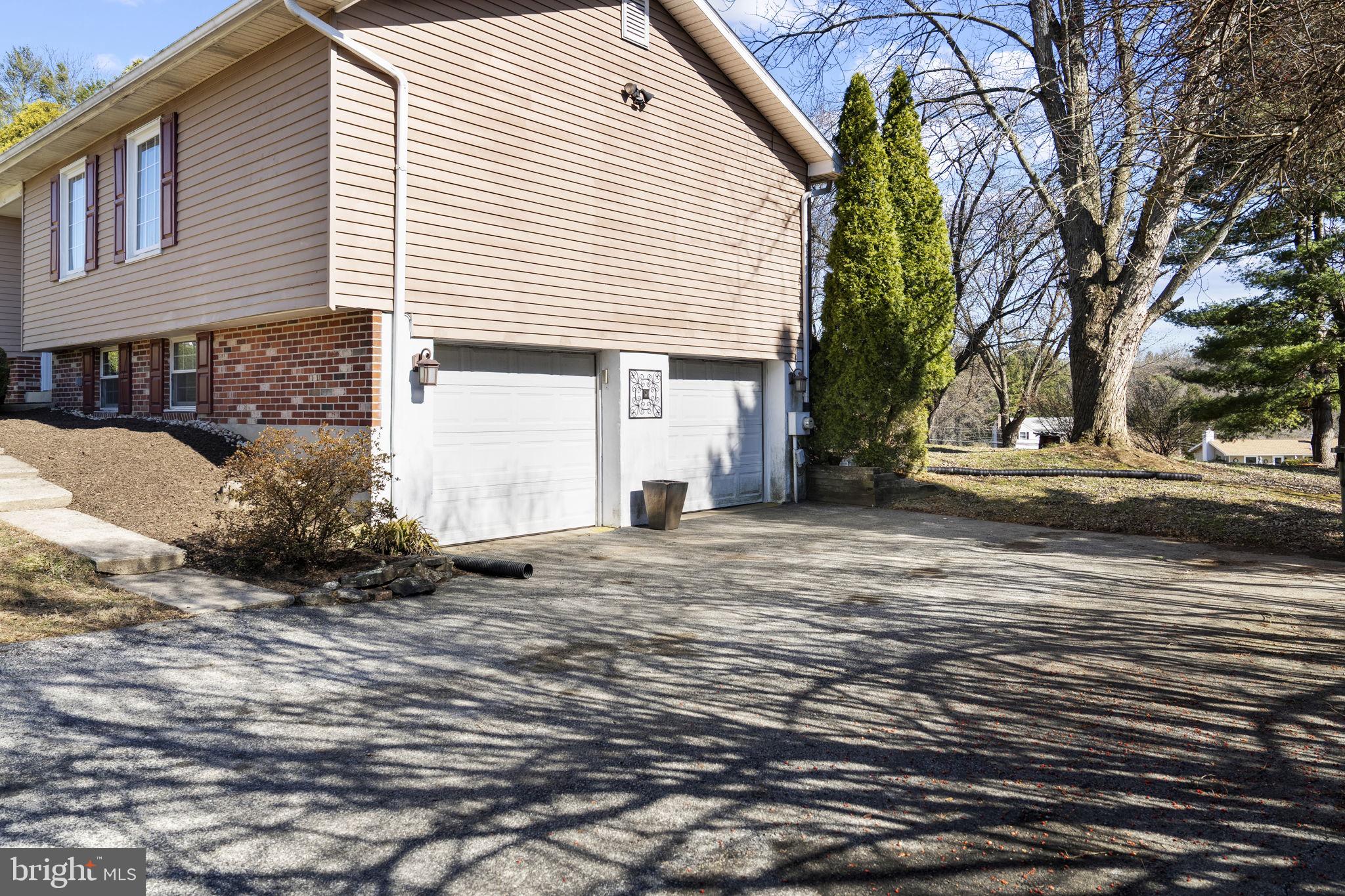 SUMMIT RIDGE - Residential