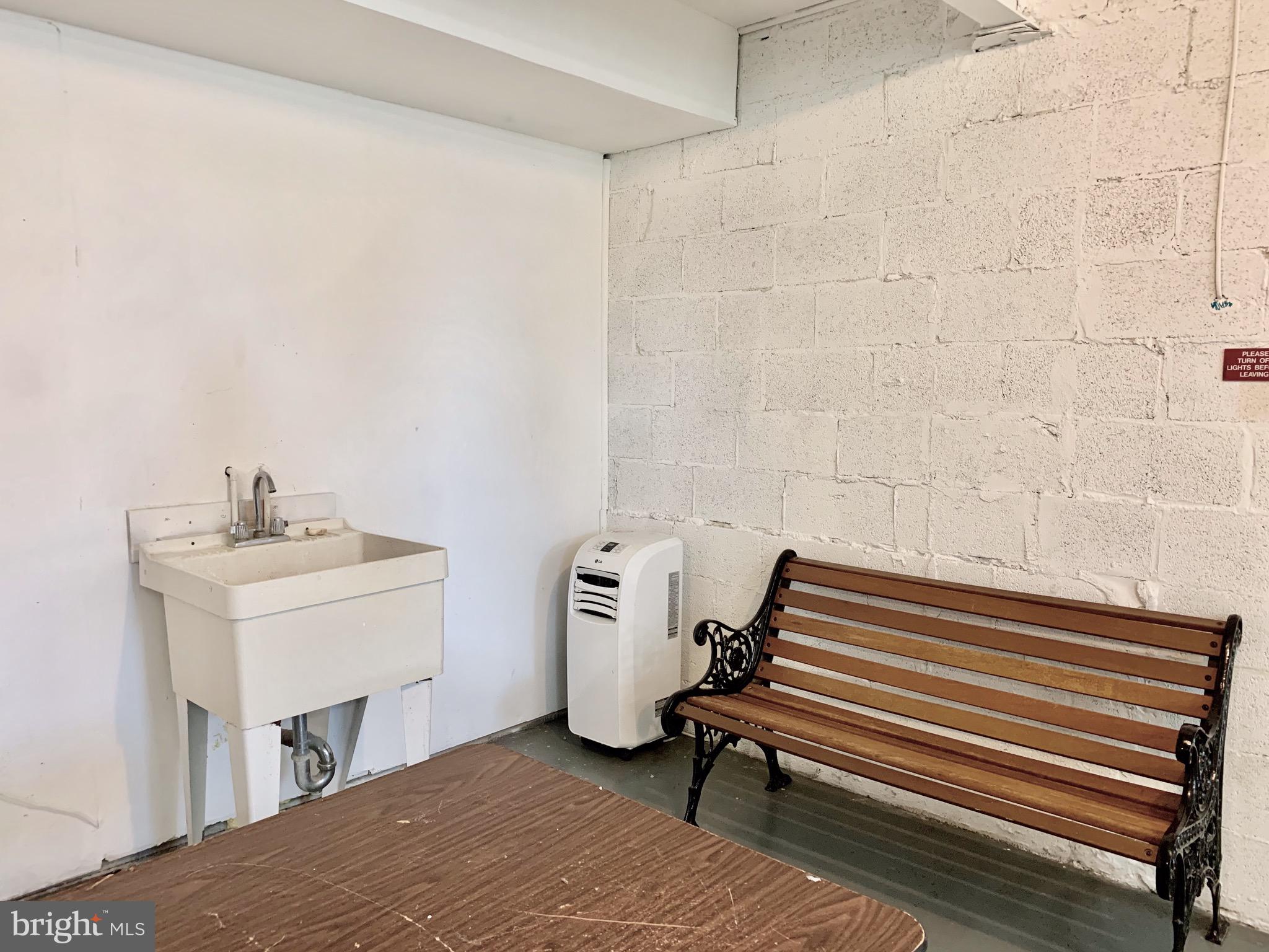 PARK TERRACE - Residential Lease