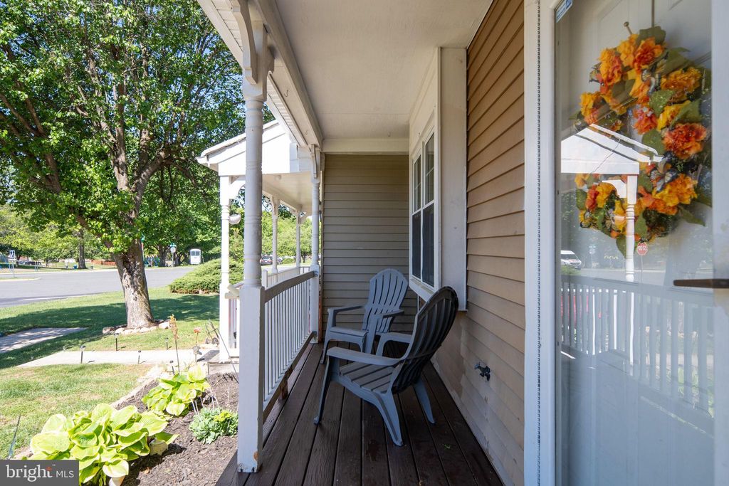 Photo of 5328 Qualey Place, WOODBRIDGE, VA 22193 (MLS # VAPW2115320)