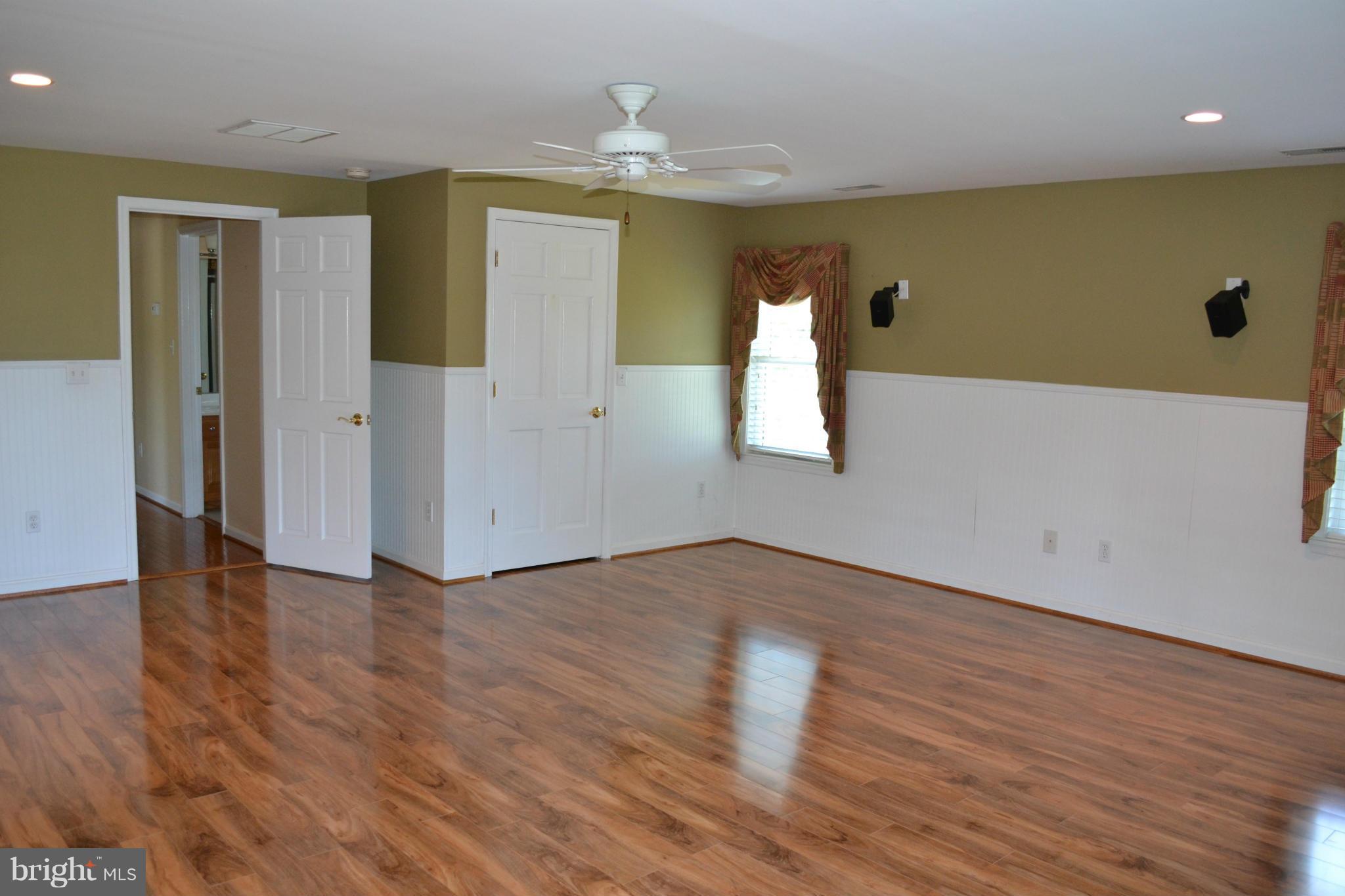 MEADOWBROOK - Residential