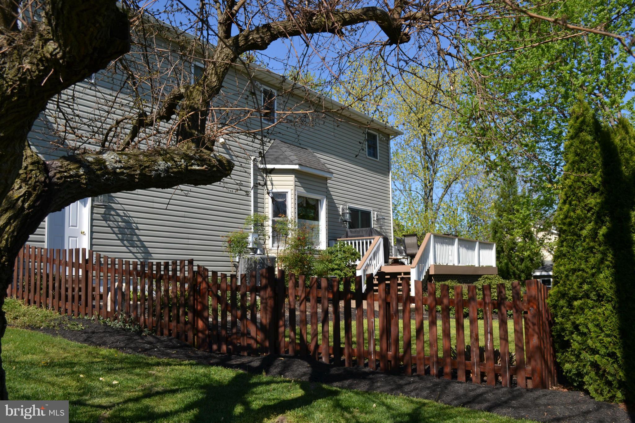 MEADOWBROOK - Residential