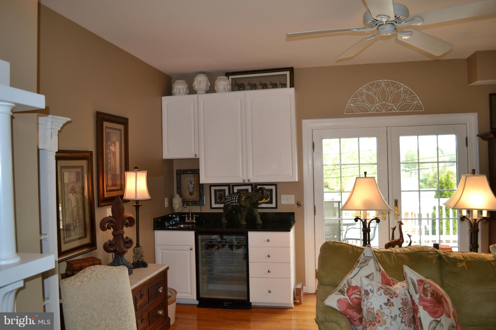 MEADOWBROOK - Residential