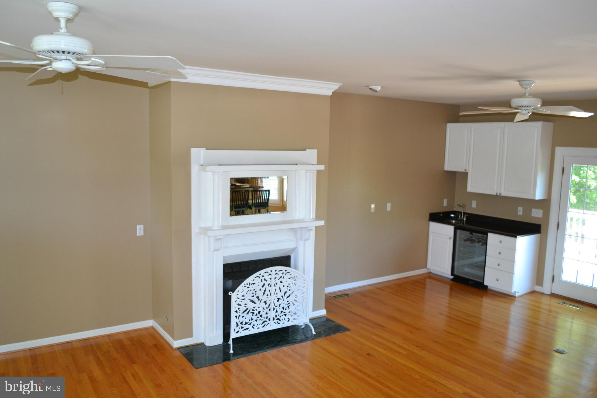 MEADOWBROOK - Residential