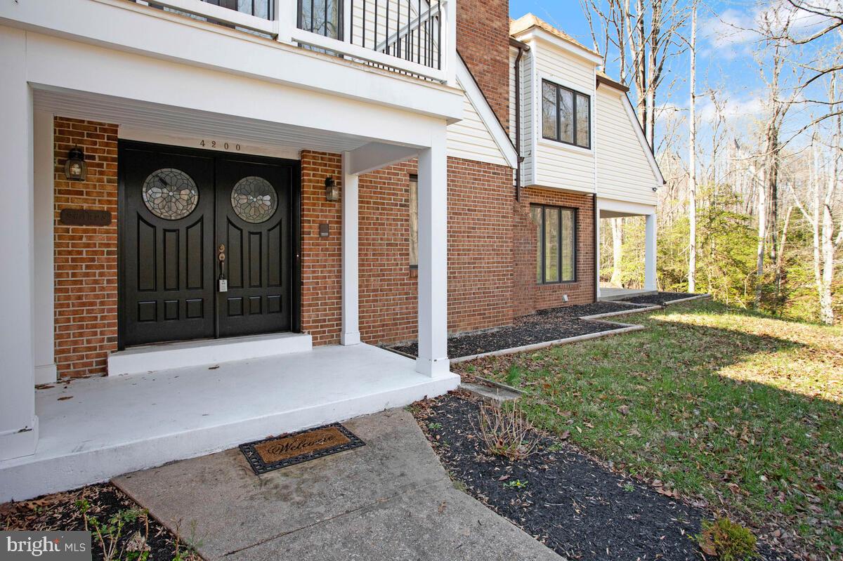 4200 HENRY COURT