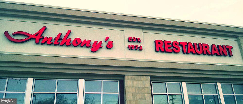 YORKTOWNE SQUARE - Residential