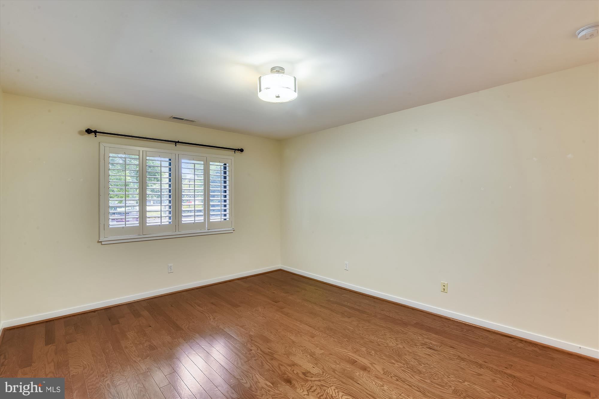 WATERFORD SQUARE - Residential