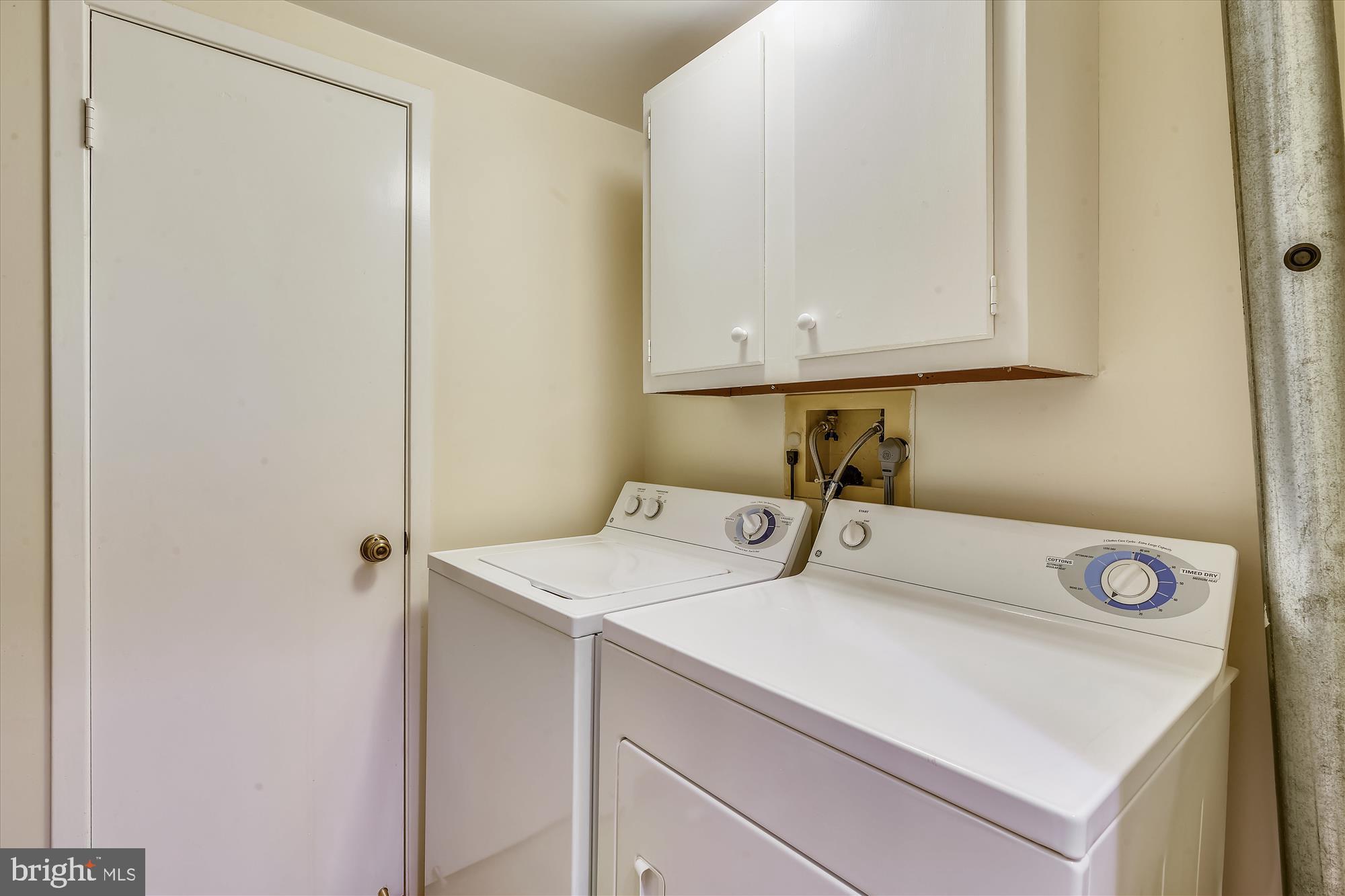 WATERFORD SQUARE - Residential