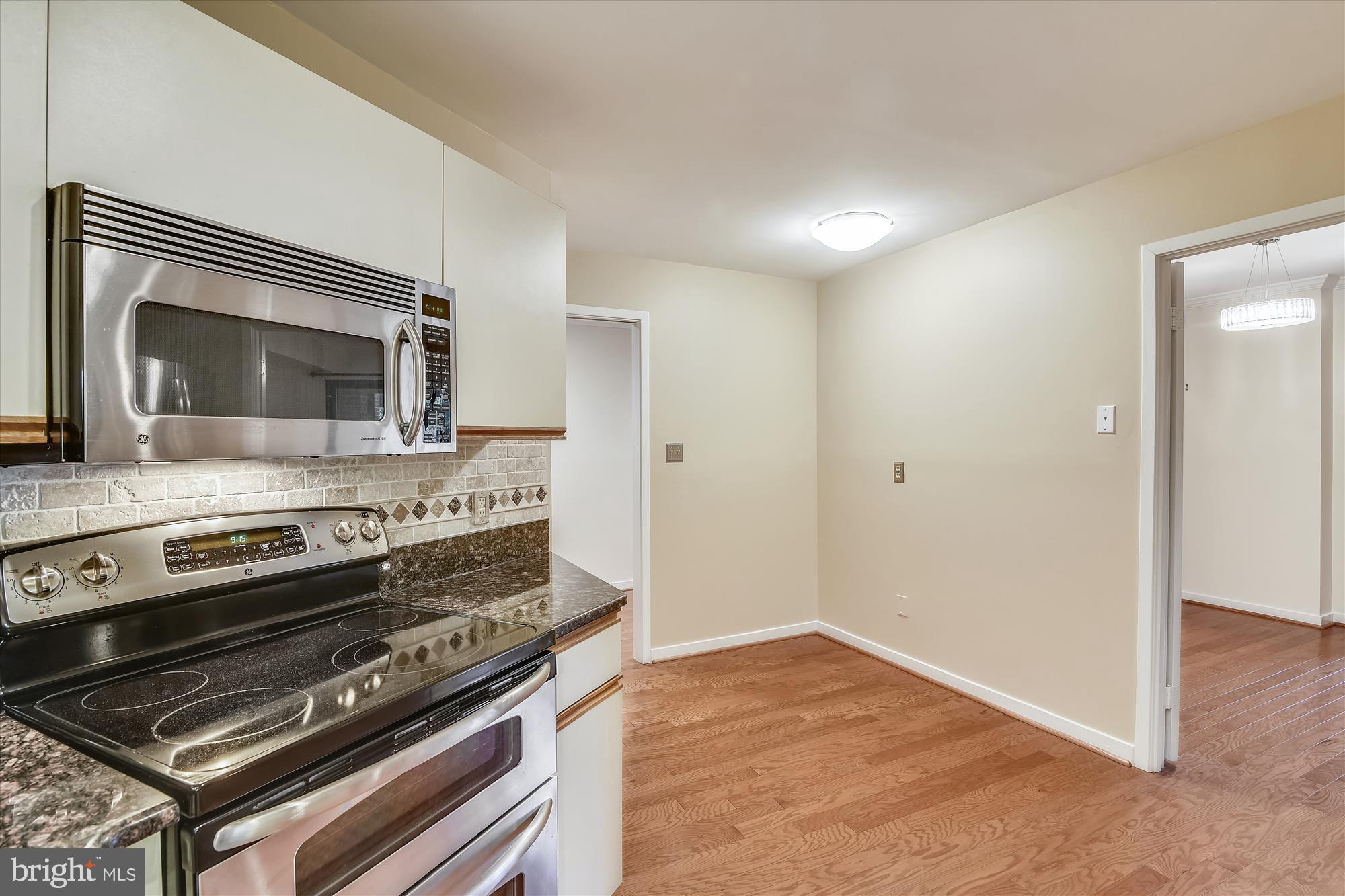 WATERFORD SQUARE - Residential