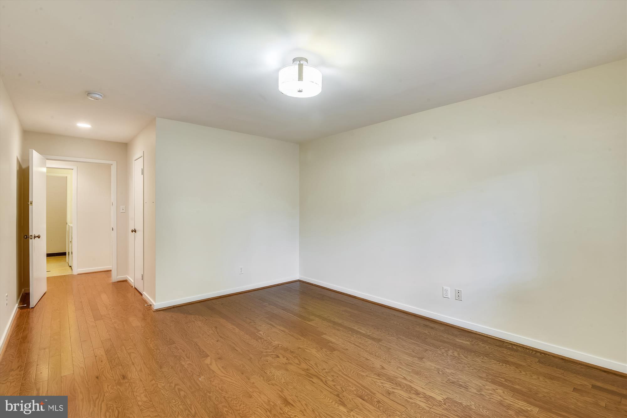 WATERFORD SQUARE - Residential