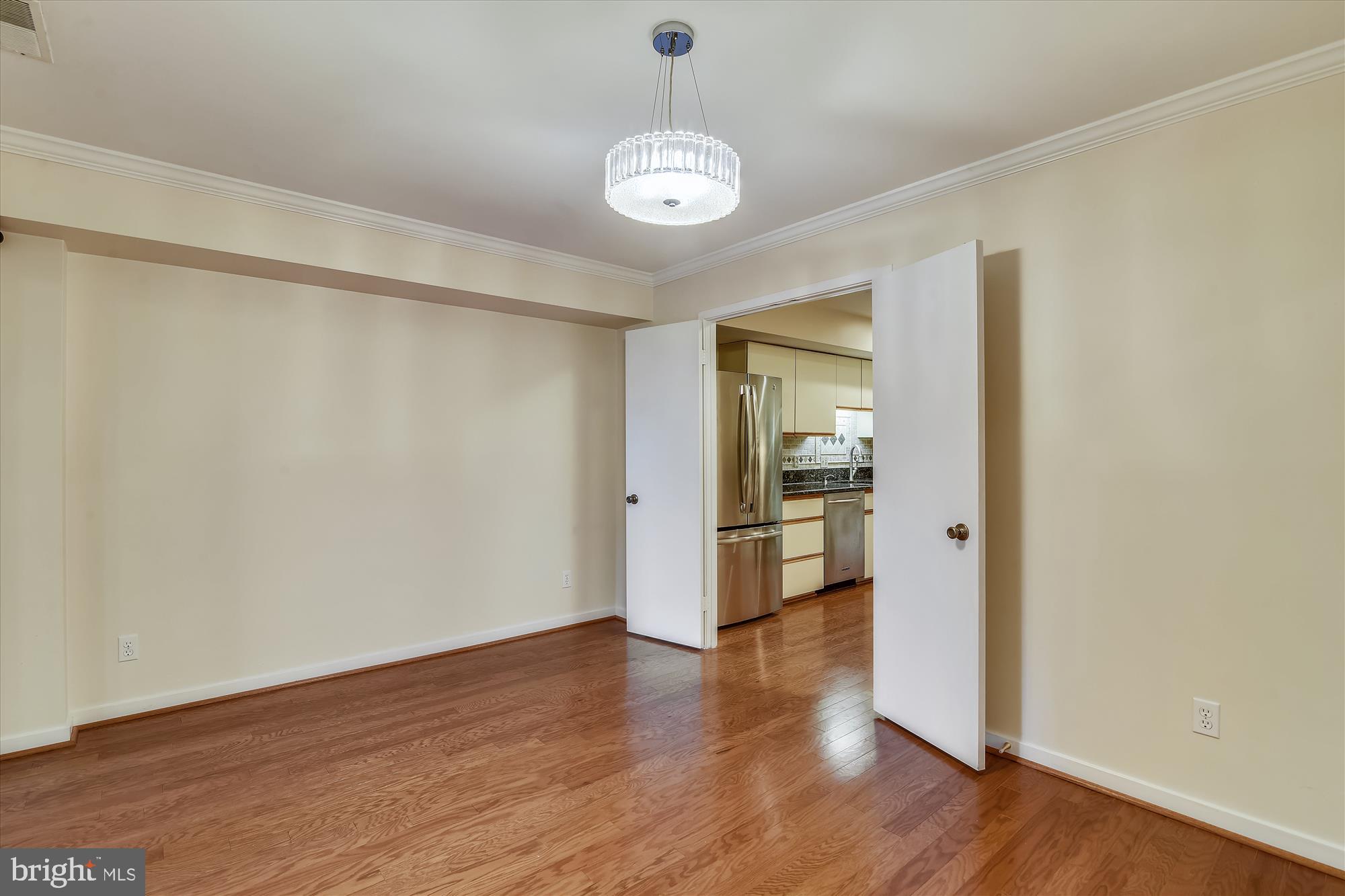 WATERFORD SQUARE - Residential