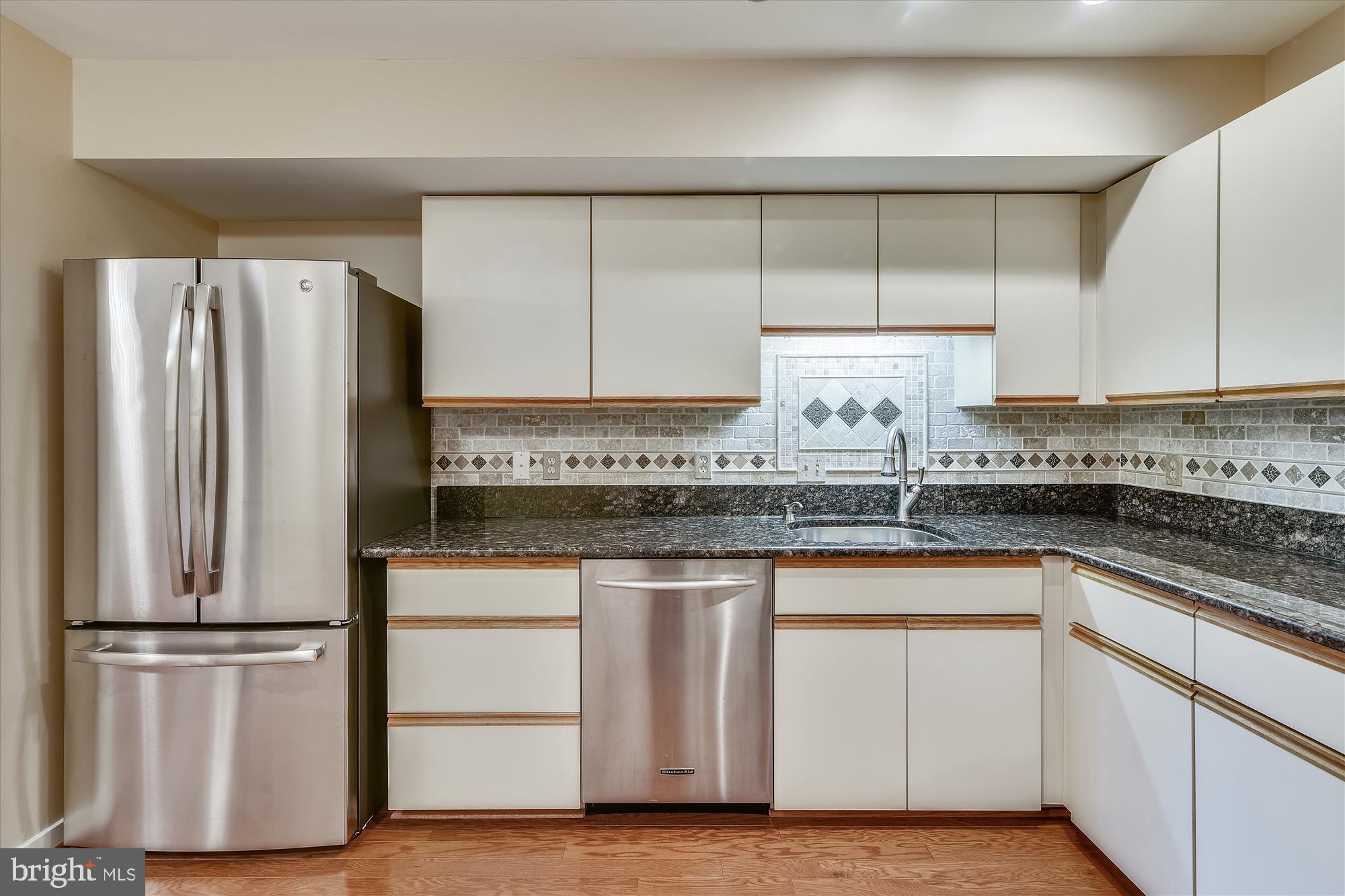 WATERFORD SQUARE - Residential