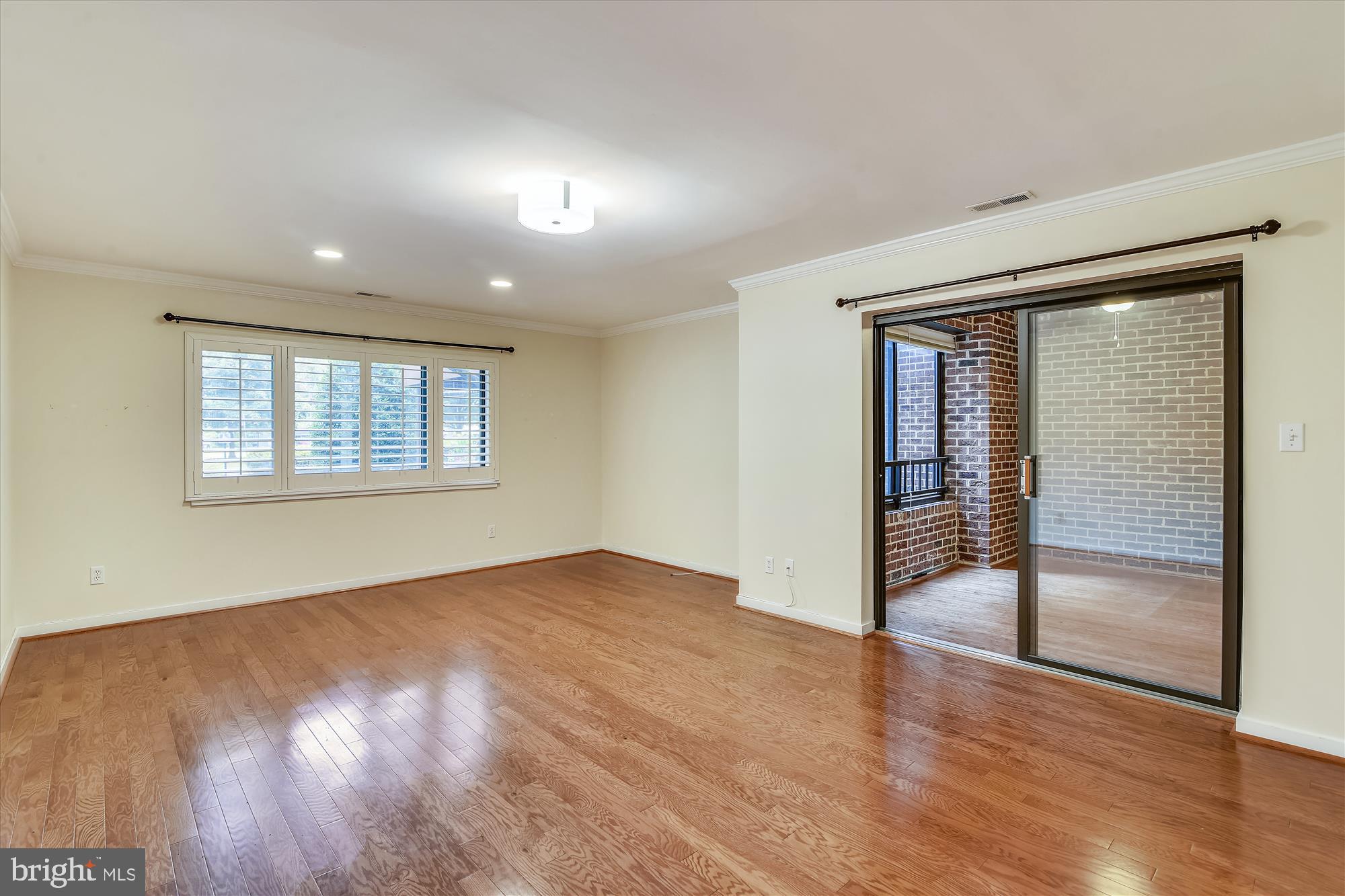 WATERFORD SQUARE - Residential